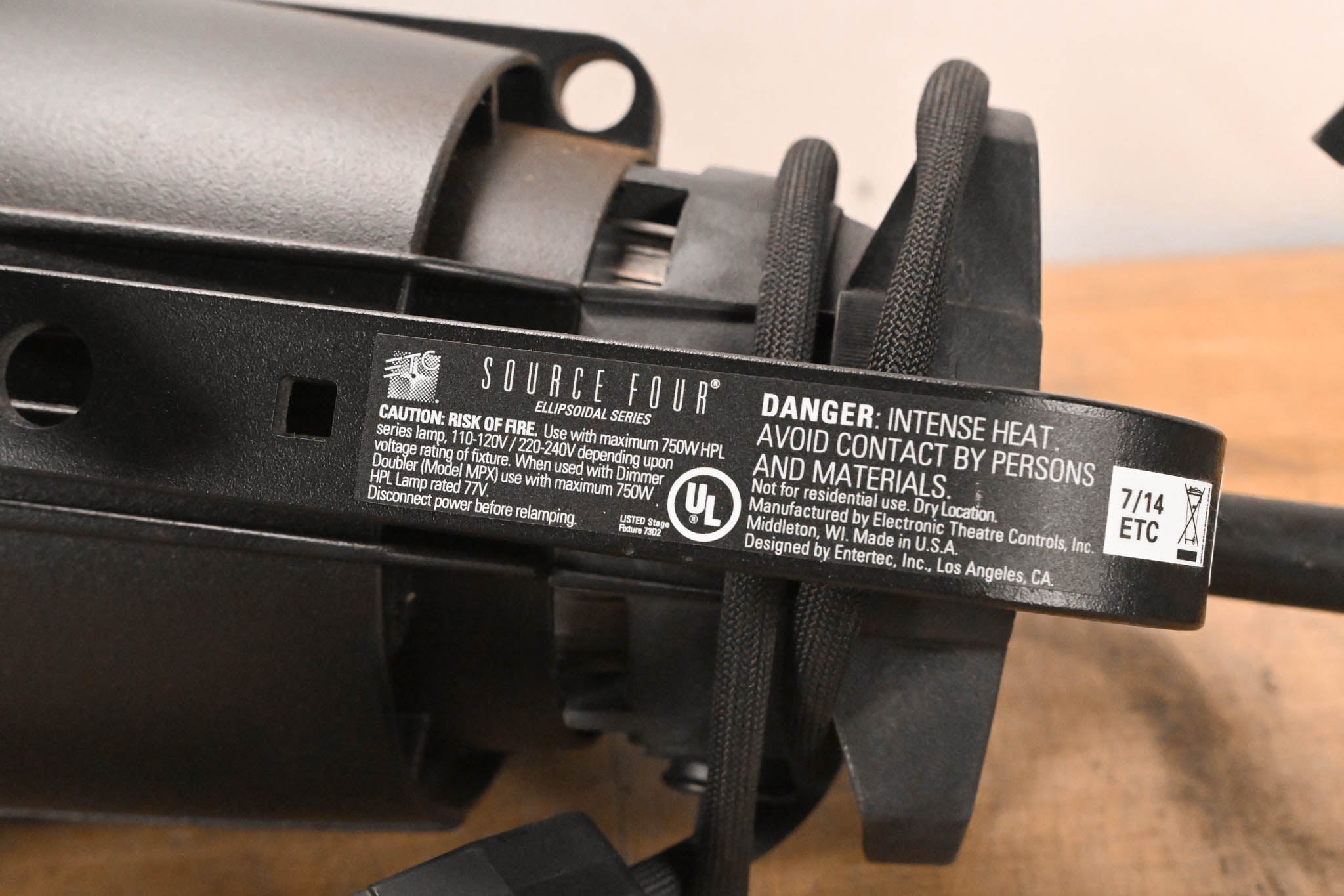 ETC Source Four Zoom 25-50 Degree 750 Ellipsoidal Light