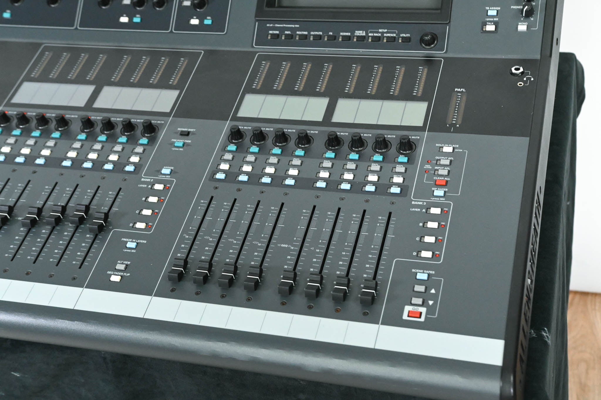 Allen & Heath iLive-T112 Mixing Surface with iDR-32 Fixed Format MixRack