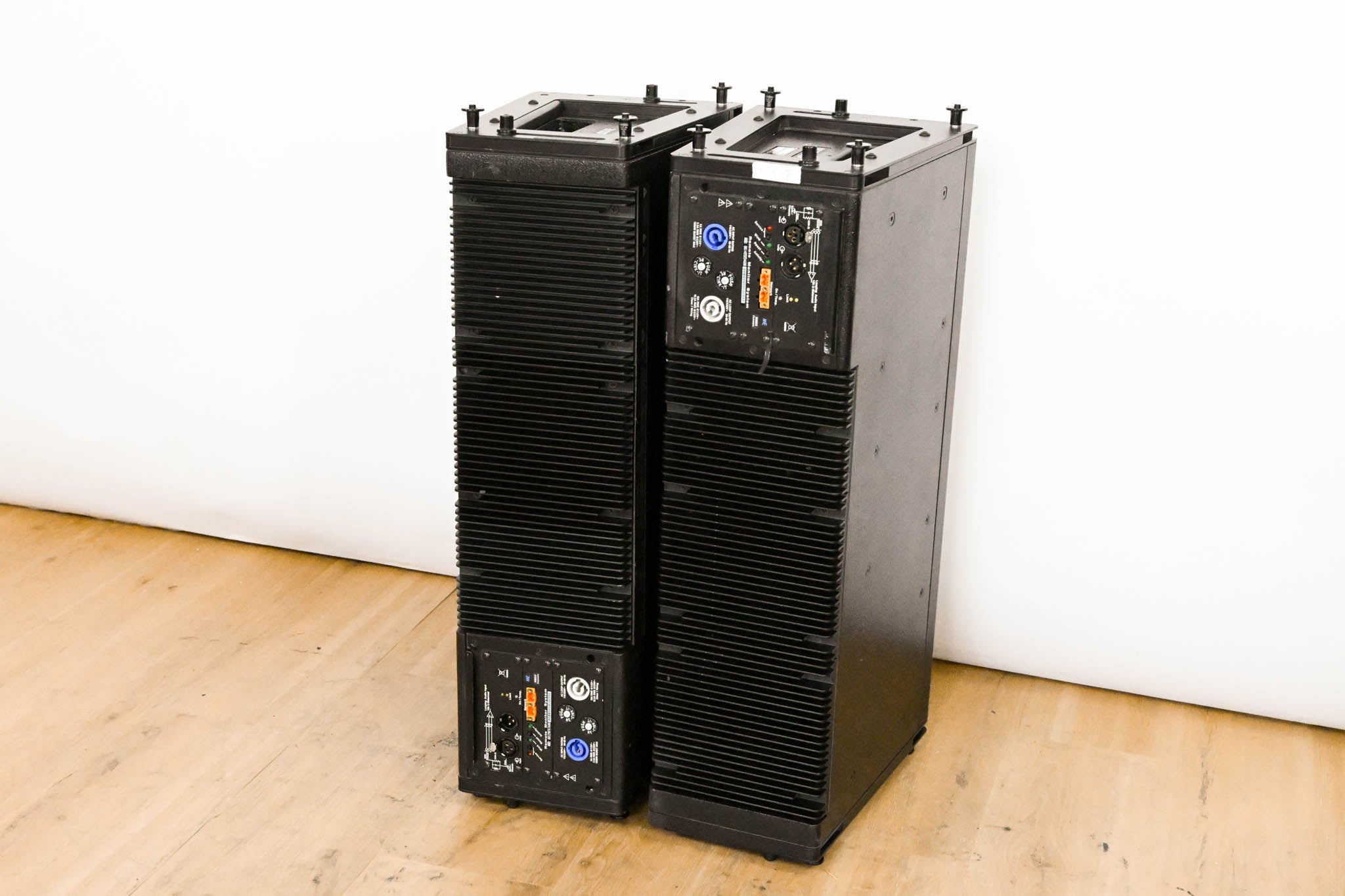 Meyer Sound M'elodie High-Power Curvilinear Array Loudspeaker (PAIR)