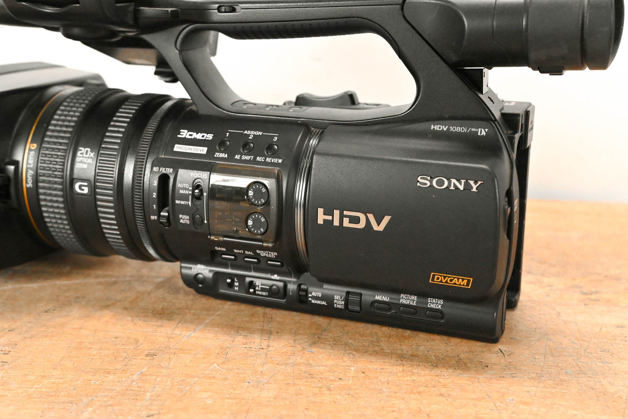 Sony HVR-Z5U Professional 1/3" 3-CMOS HDV Camcorder