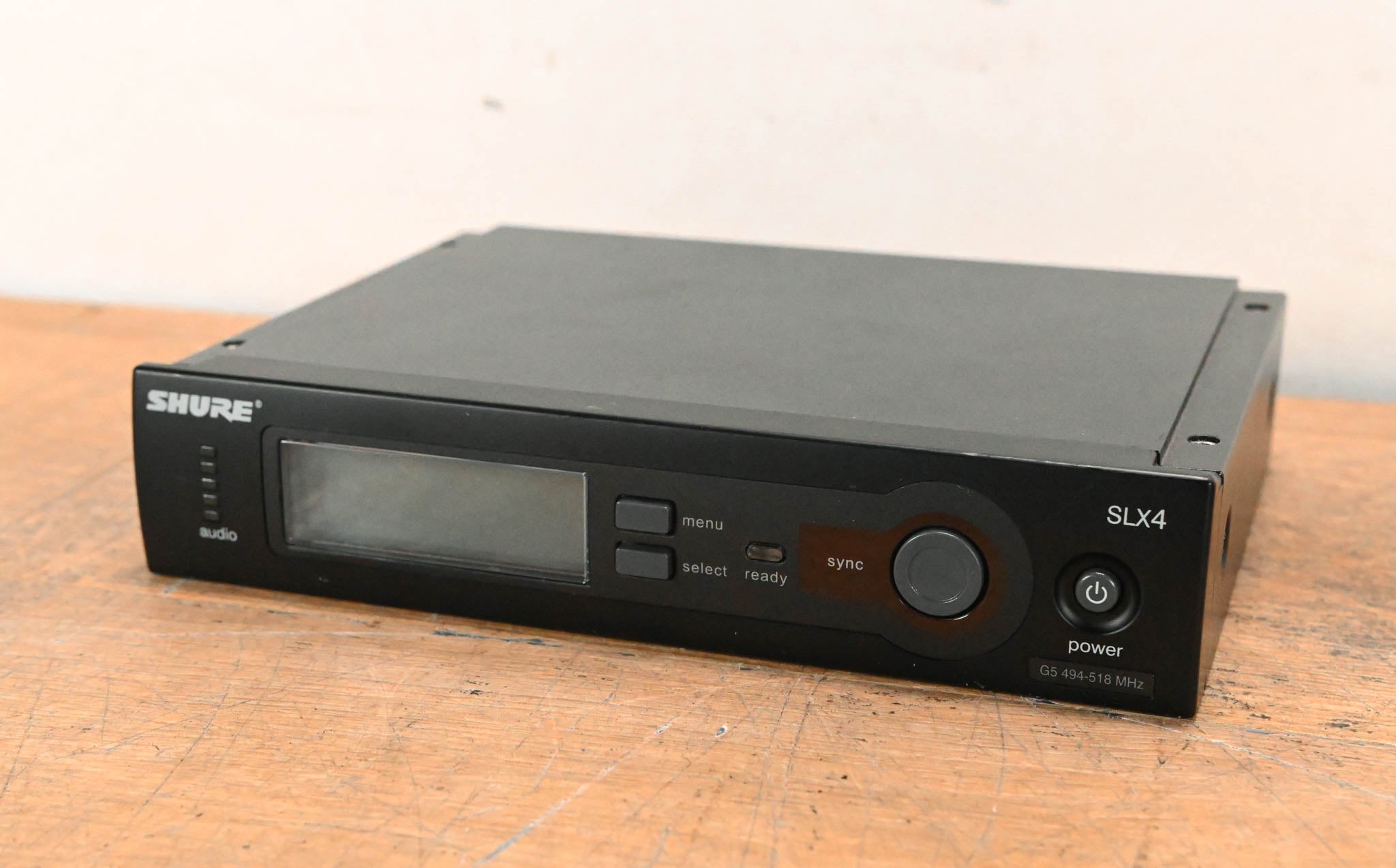 Shure SLX4 Wireless Receiver - G5 Band: 494-518 MHz (NO POWER SUPPLY)