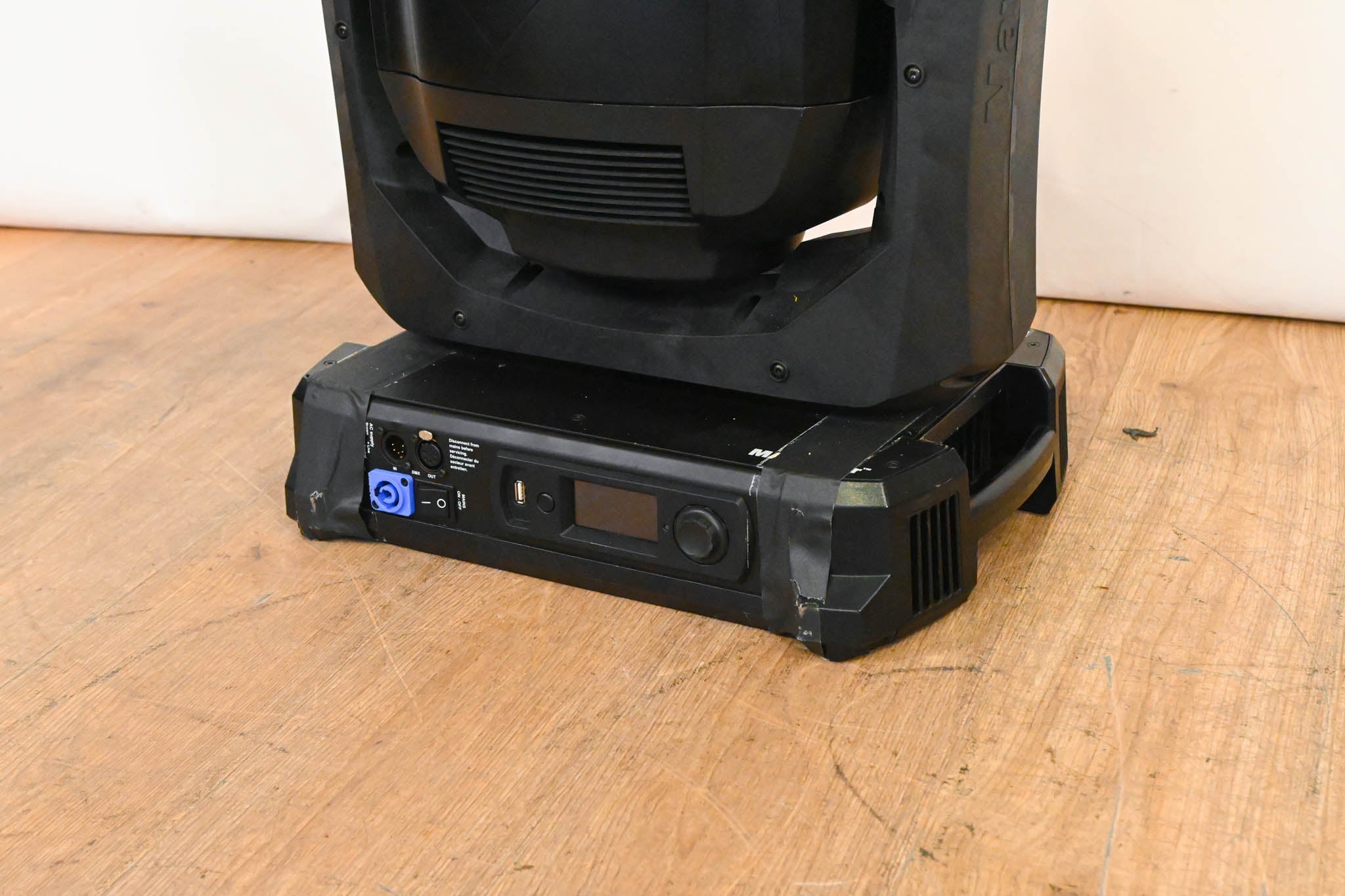 Martin MAC Viper Profile High Output Discharge-Based Moving Light