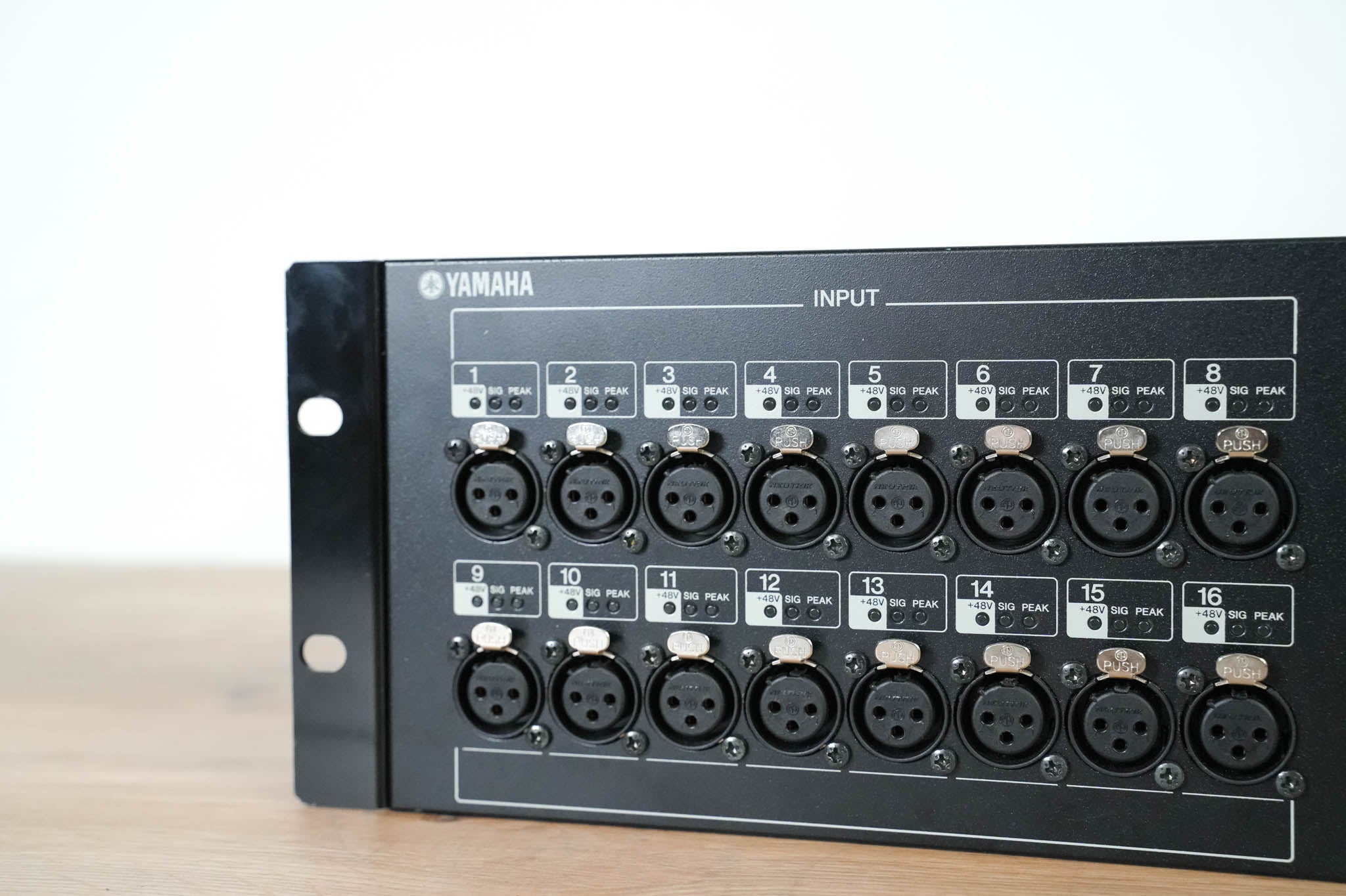 Yamaha SB168-ES 16-Channel EtherSound Stage Box