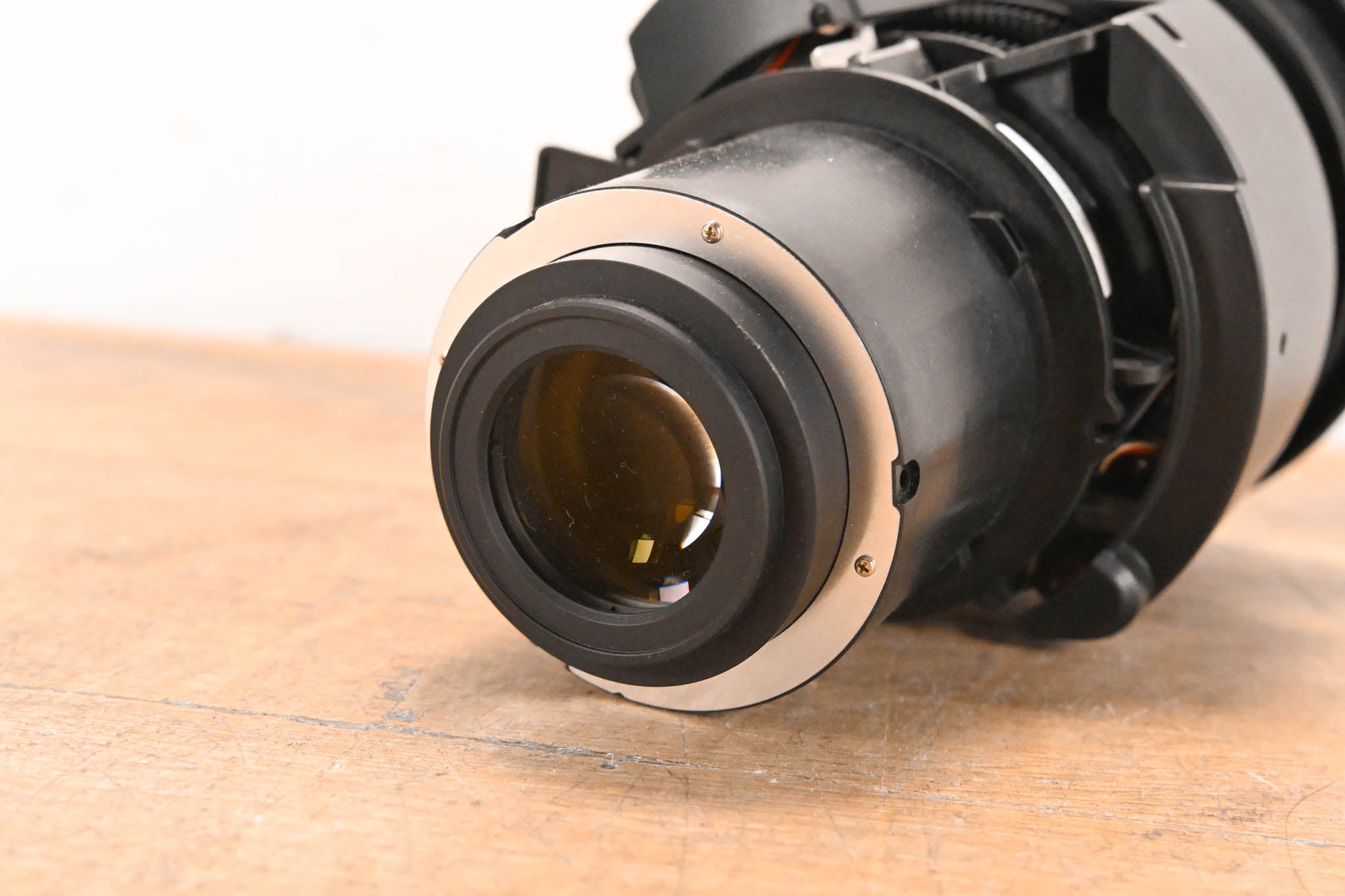 Epson ELPLU03 Wide Short Throw Zoom Lens #1