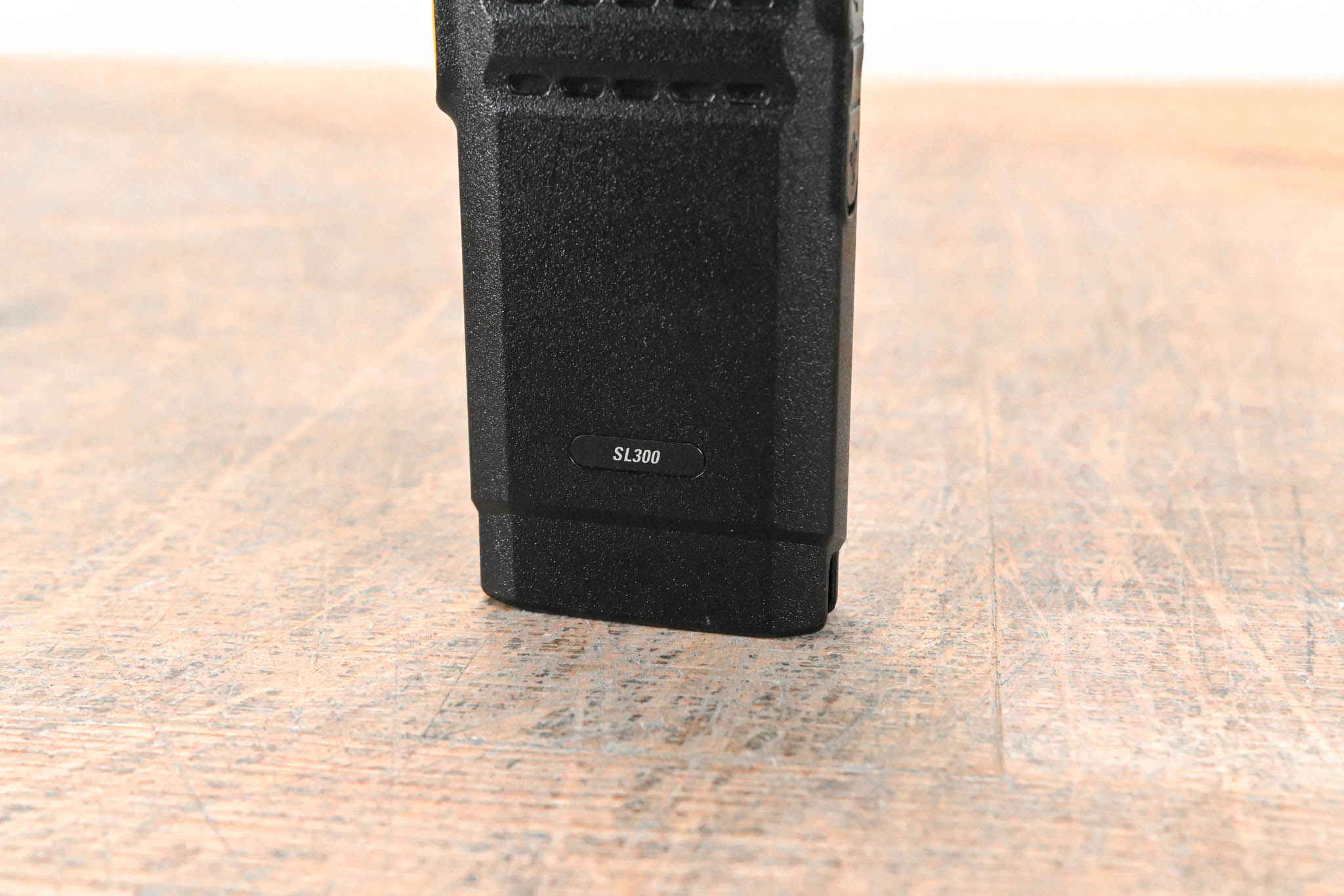 Motorola PMLN7093A Multi-Unit Charger with six SL300 Two-Way Radios