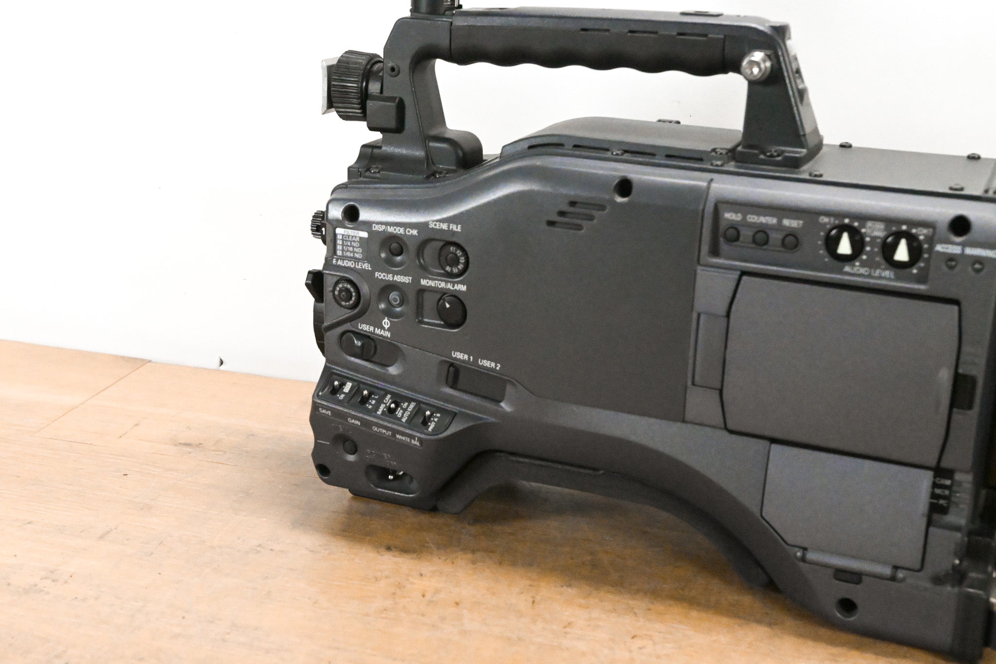 Panasonic AG-HPX500P 2/3" Shoulder-Mounted P2HD Camcorder