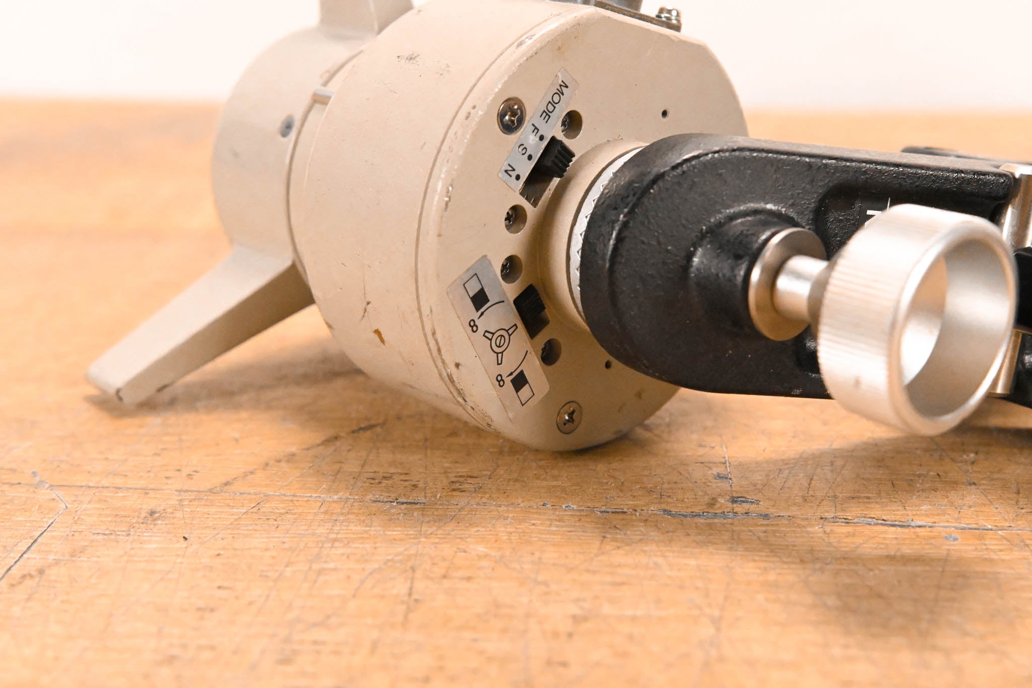 Fujinon EPD-12B with MCA-6A Clamp