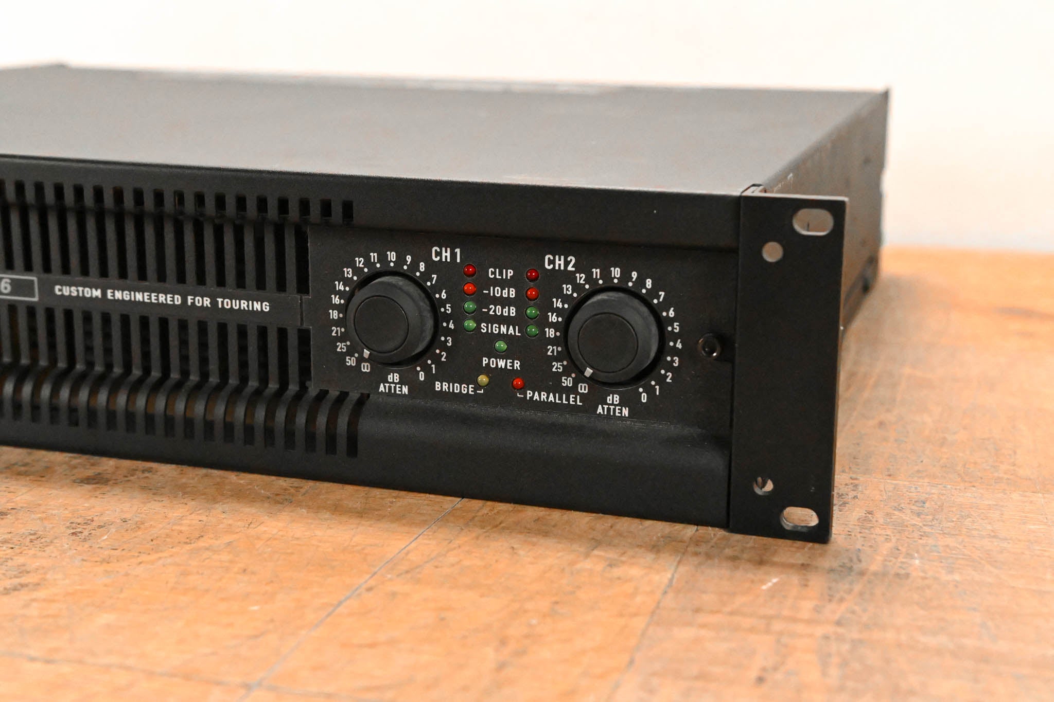 QSC PL236 PowerLight 2 Series 2-Channel Power Amplifier