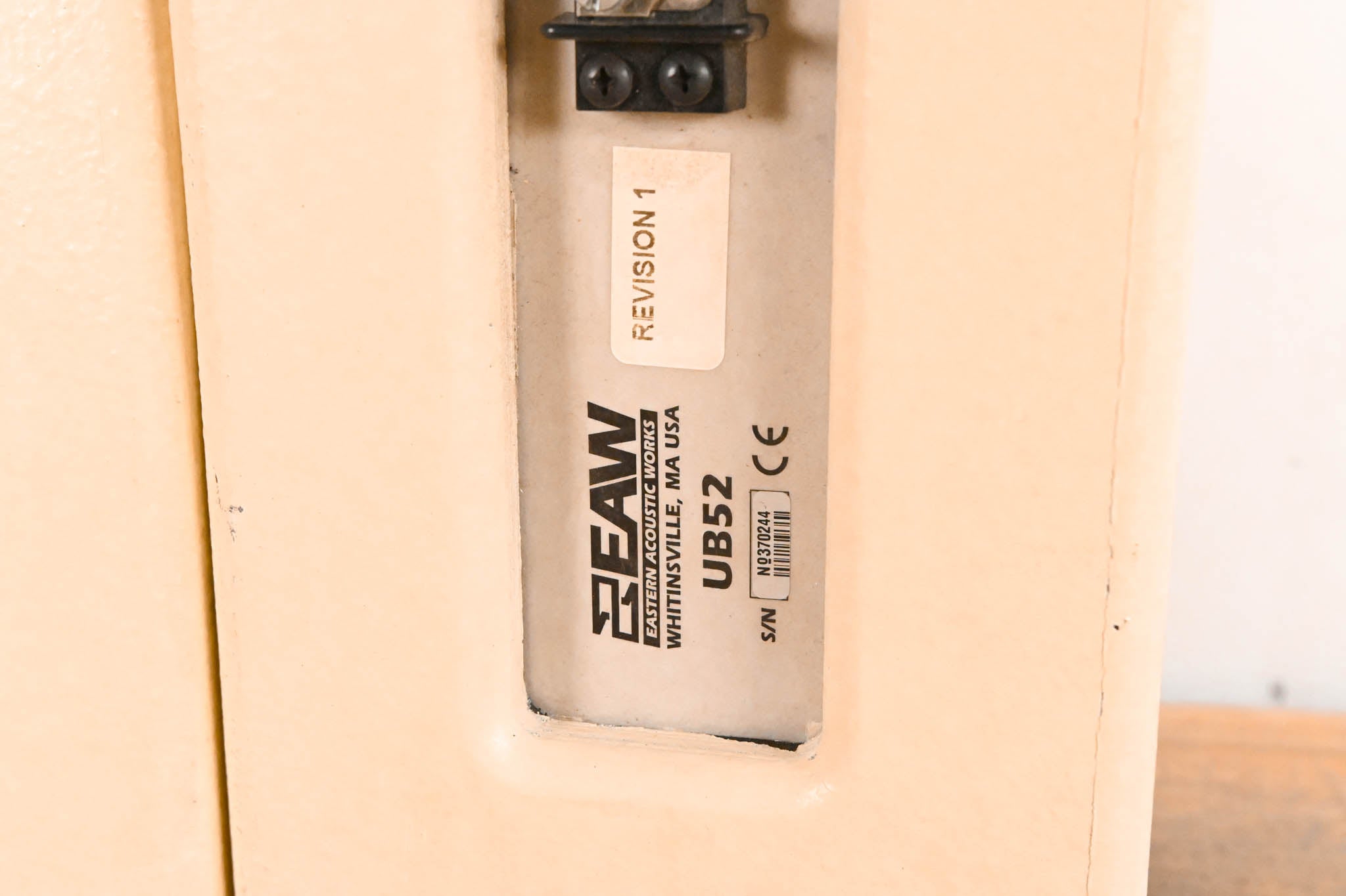 EAW UB52 Two-Way Full-Range Loudspeaker - White (PAIR)