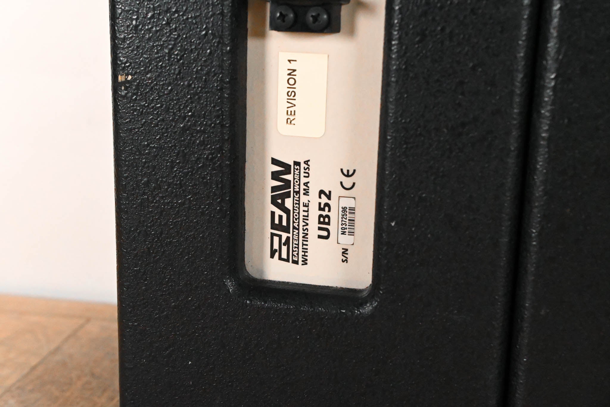 EAW UB52 Two-Way Full-Range Loudspeaker (PAIR)
