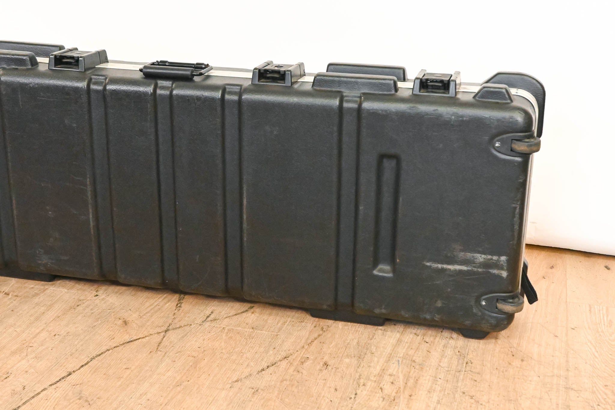 SKB 76-key Keyboard Case with Wheels
