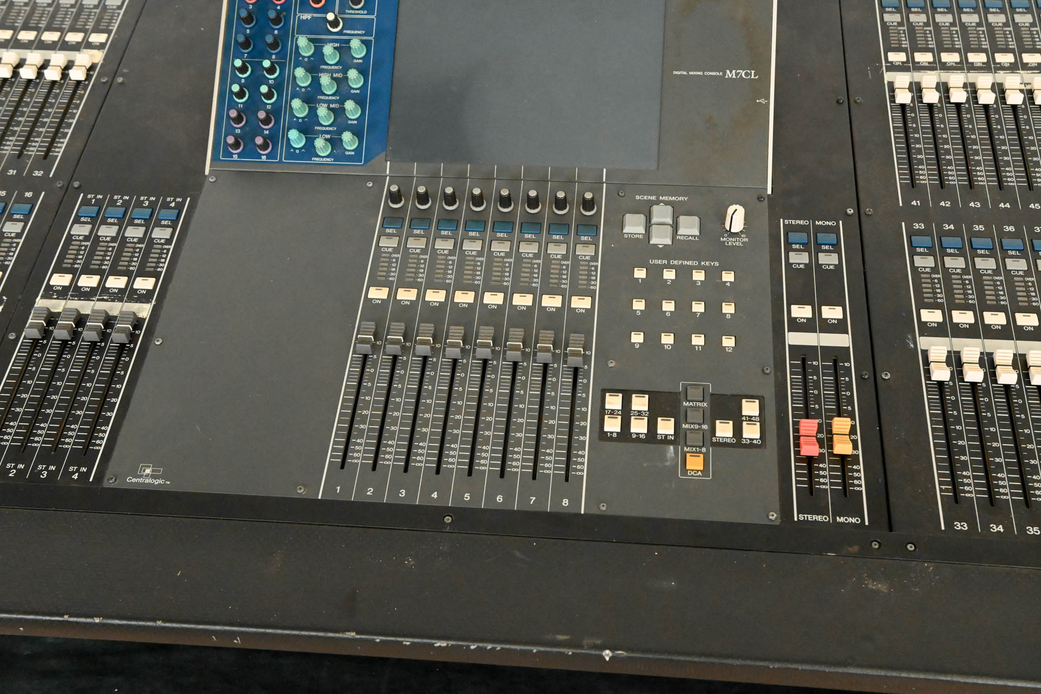 Yamaha M7CL-48 48-Channel Digital Audio Mixing Console