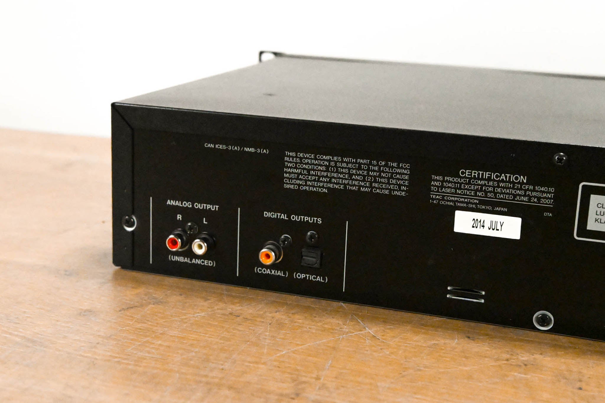 TASCAM CD-200iL Professional CD Player & iPod Dock