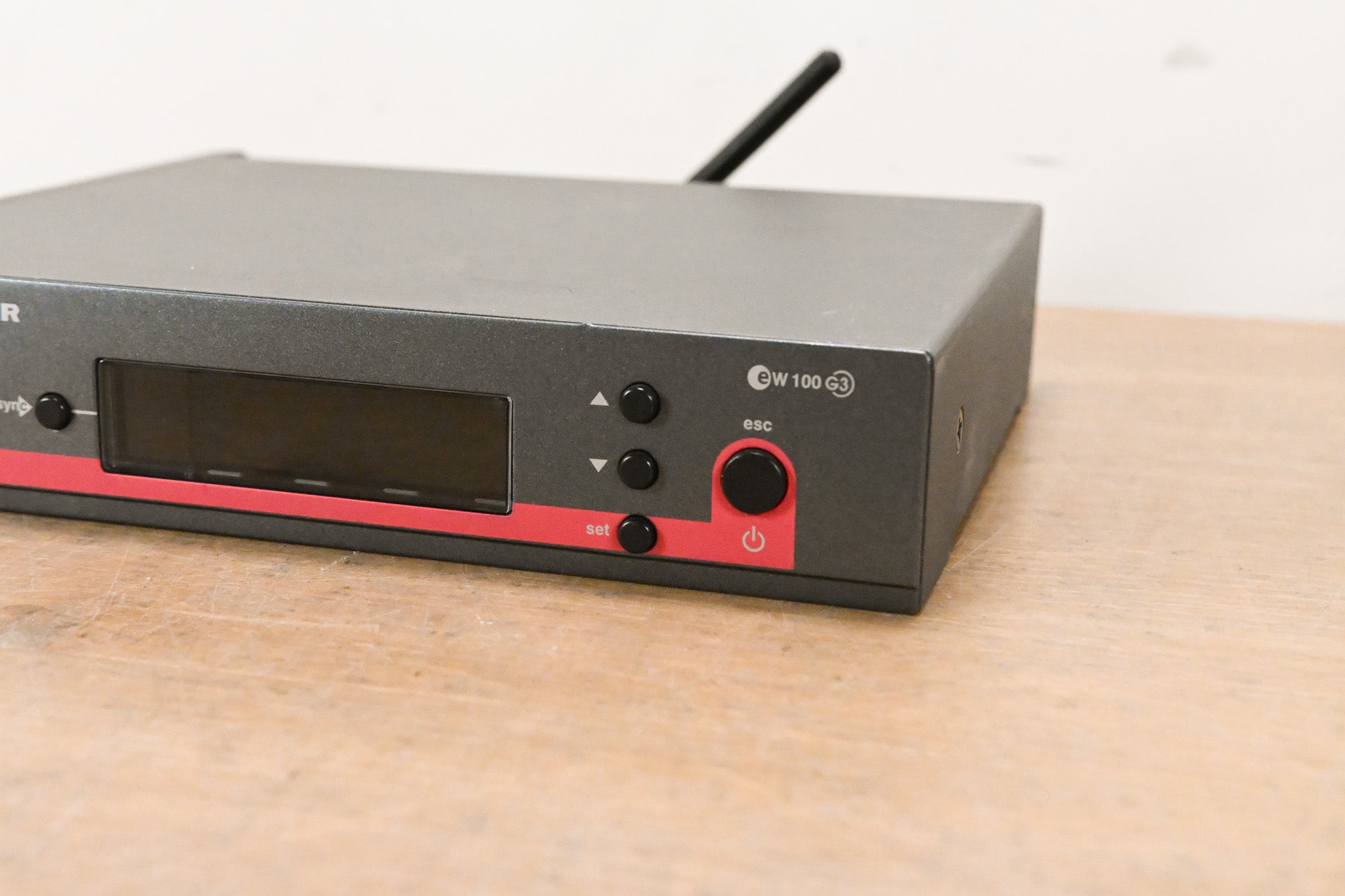 Sennheiser EM 100 G3 Wireless Receiver - 516-558 MHz (NO POWER SUPPLY)