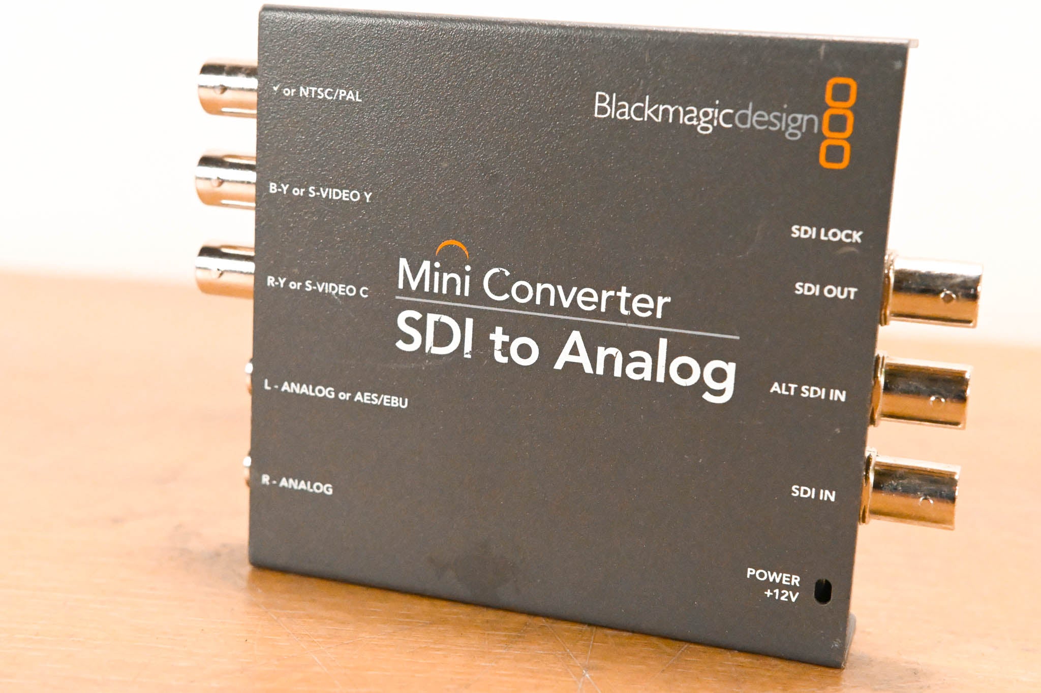Blackmagıcdesign Converter SDI to Analog Blackmagic Design Mini Converter SDI to Analog (NO POWER SUPPLY