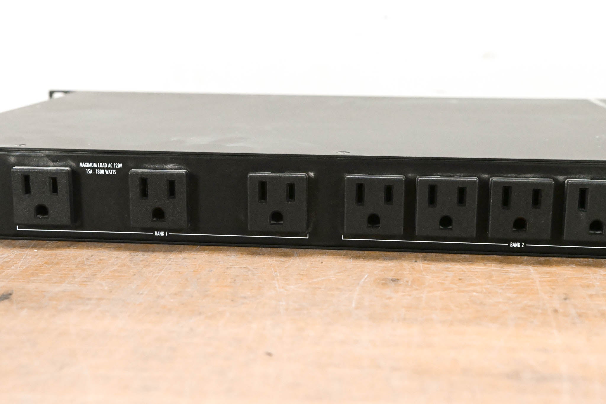 Furman PL-PLUS DMC Power Conditioner with Voltmeter/Ammeter