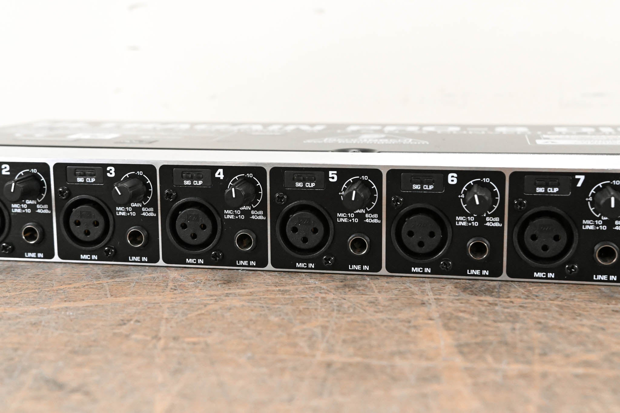 Behringer ADA8000 ULTRAGAIN PRO-8 8-Channel Mic Preamp/Converter