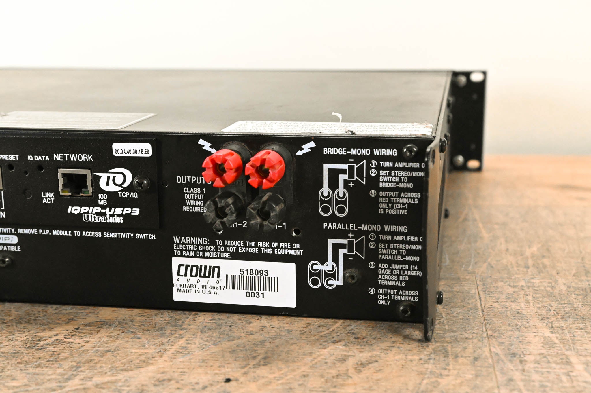 Crown Macro-Tech 2402 2-Channel Power Amplifier