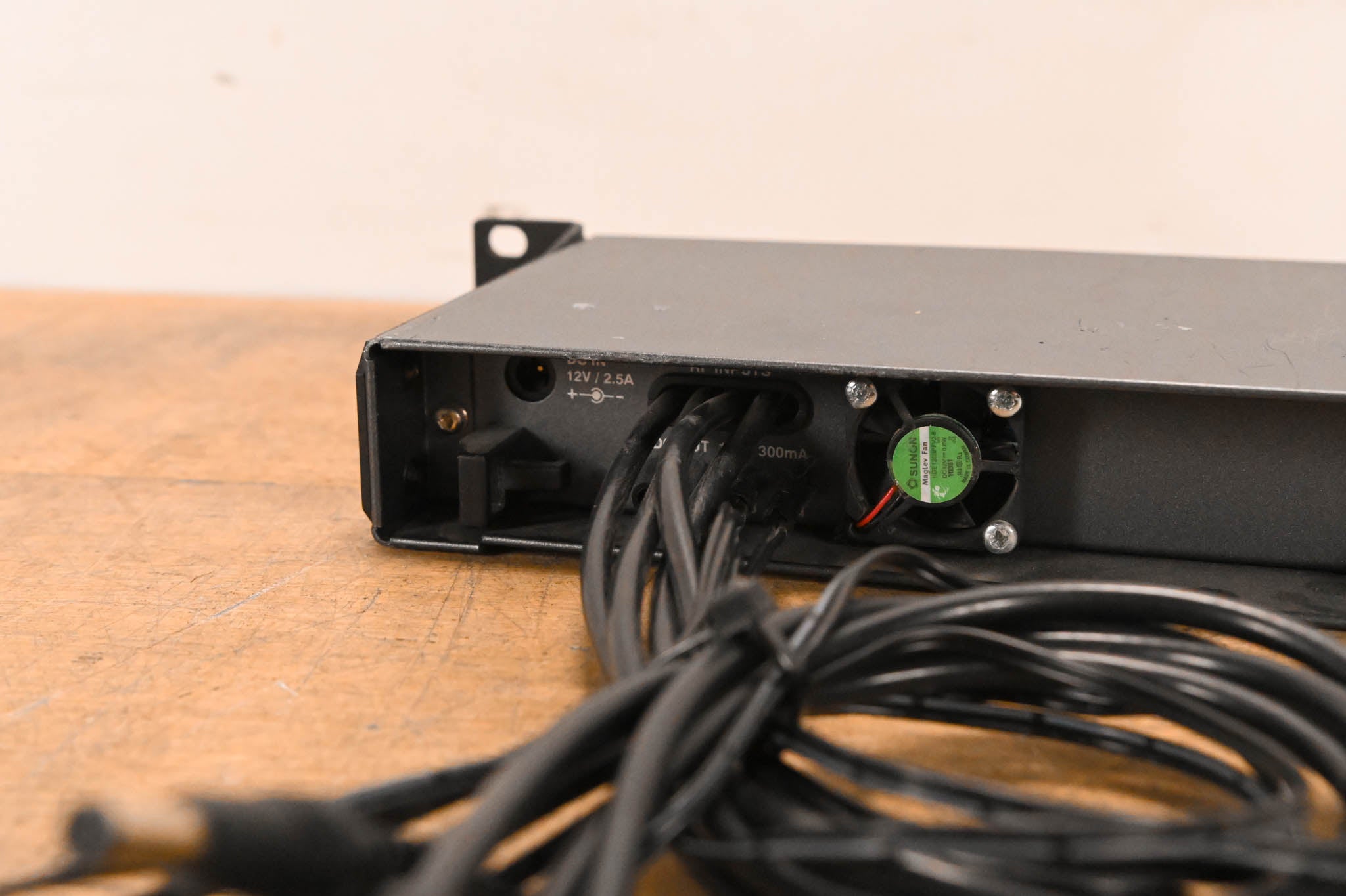 Sennheiser AC2 RF Combiner 500-870 MHz (NO POWER SUPPLY)