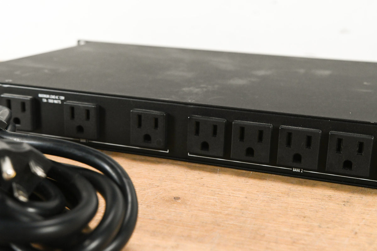 Furman PL-PLUS C 15A Power Conditioner with Voltmeter