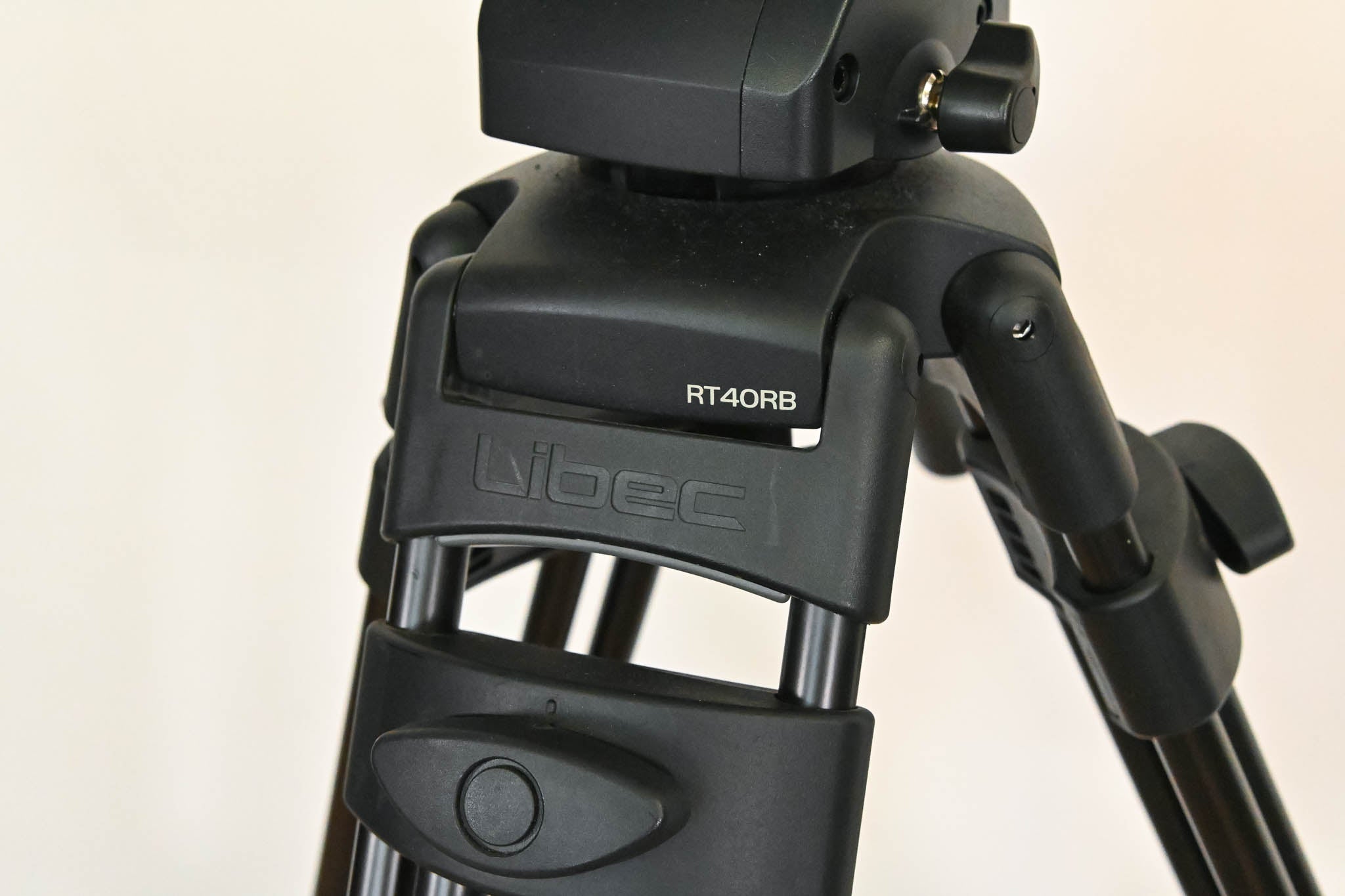 Libec RH45D Fluid Head with RT40RB Tripod Legs and BR-6B Spreader