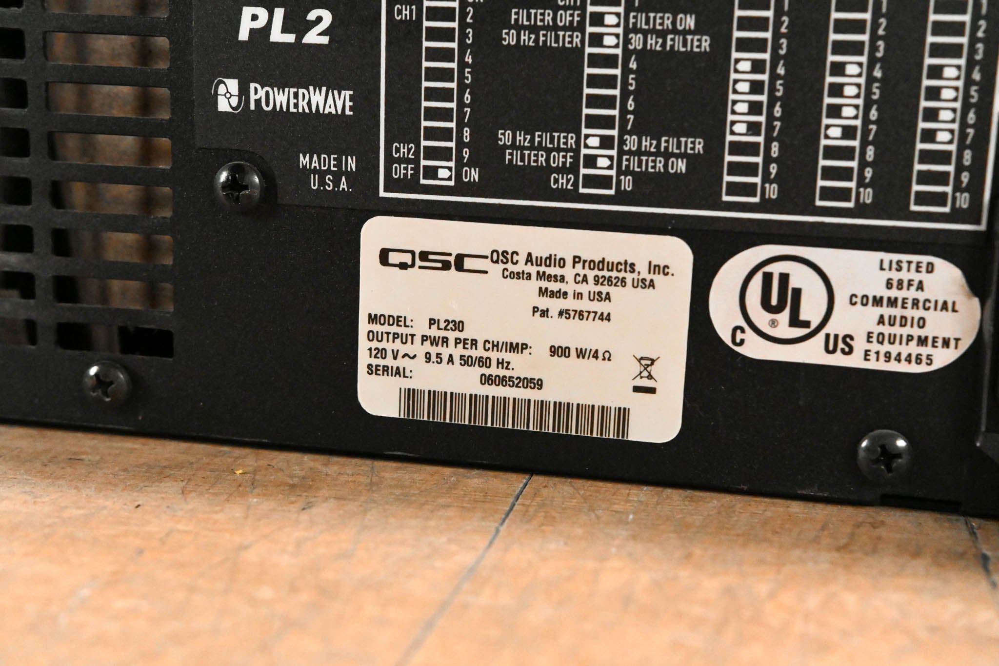 QSC PL230 PowerLight 2 Series 2-Channel 1500W Power Amplifier