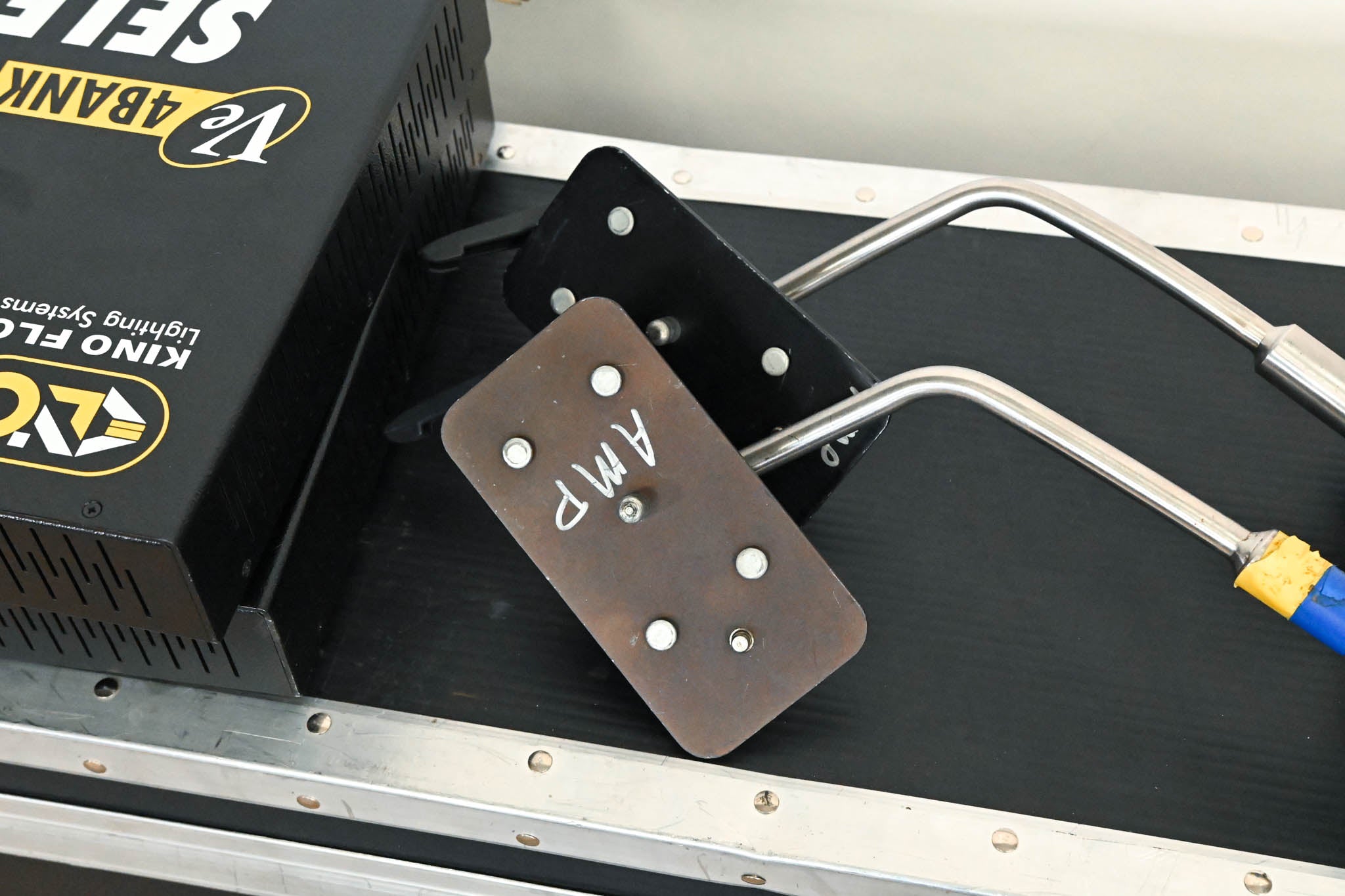 Kino Flo Select 4Bank 2-Light Gaffer Kit