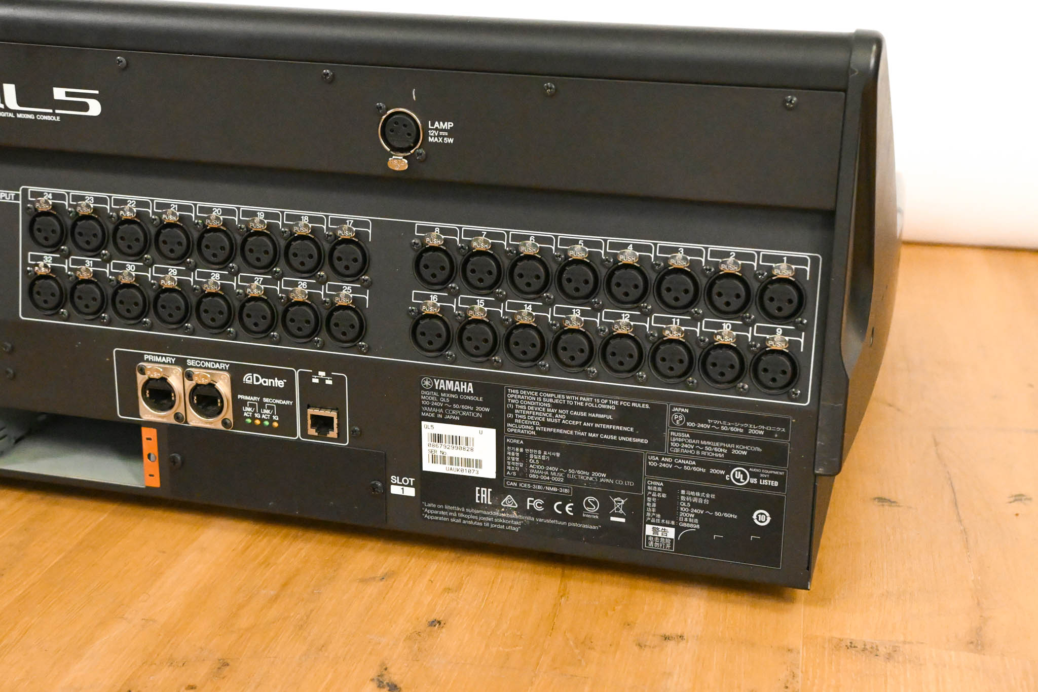 Yamaha QL5 64-Channel Digital Audio Mixing Console