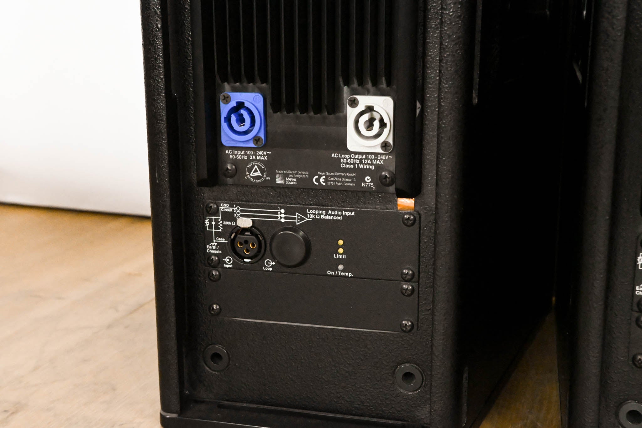 Meyer Sound UPJ-1P Compact VariO Loudspeaker (PAIR)