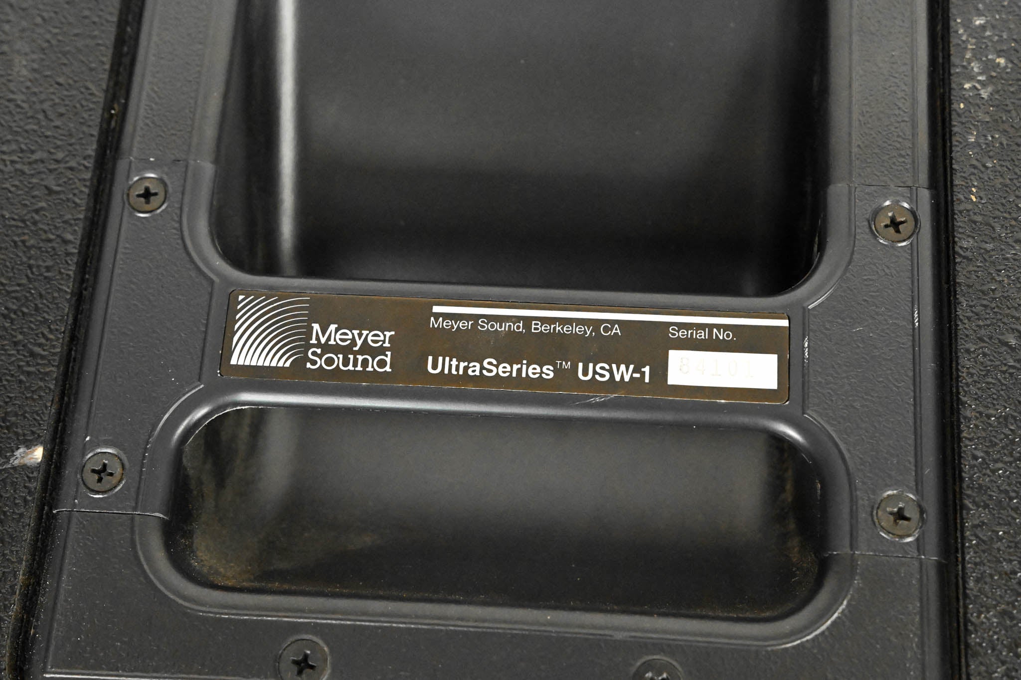 Meyer Sound UltraSeries USW-1 Dual 15" Passive Subwoofer