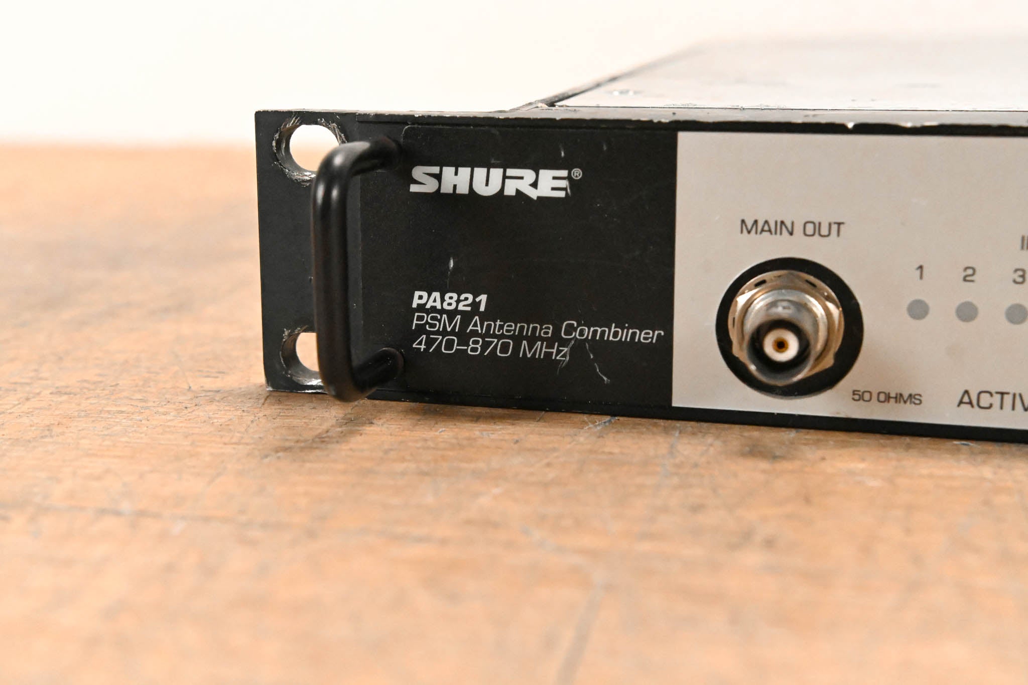 Shure PA821 470-870 MHz Antenna Combiner