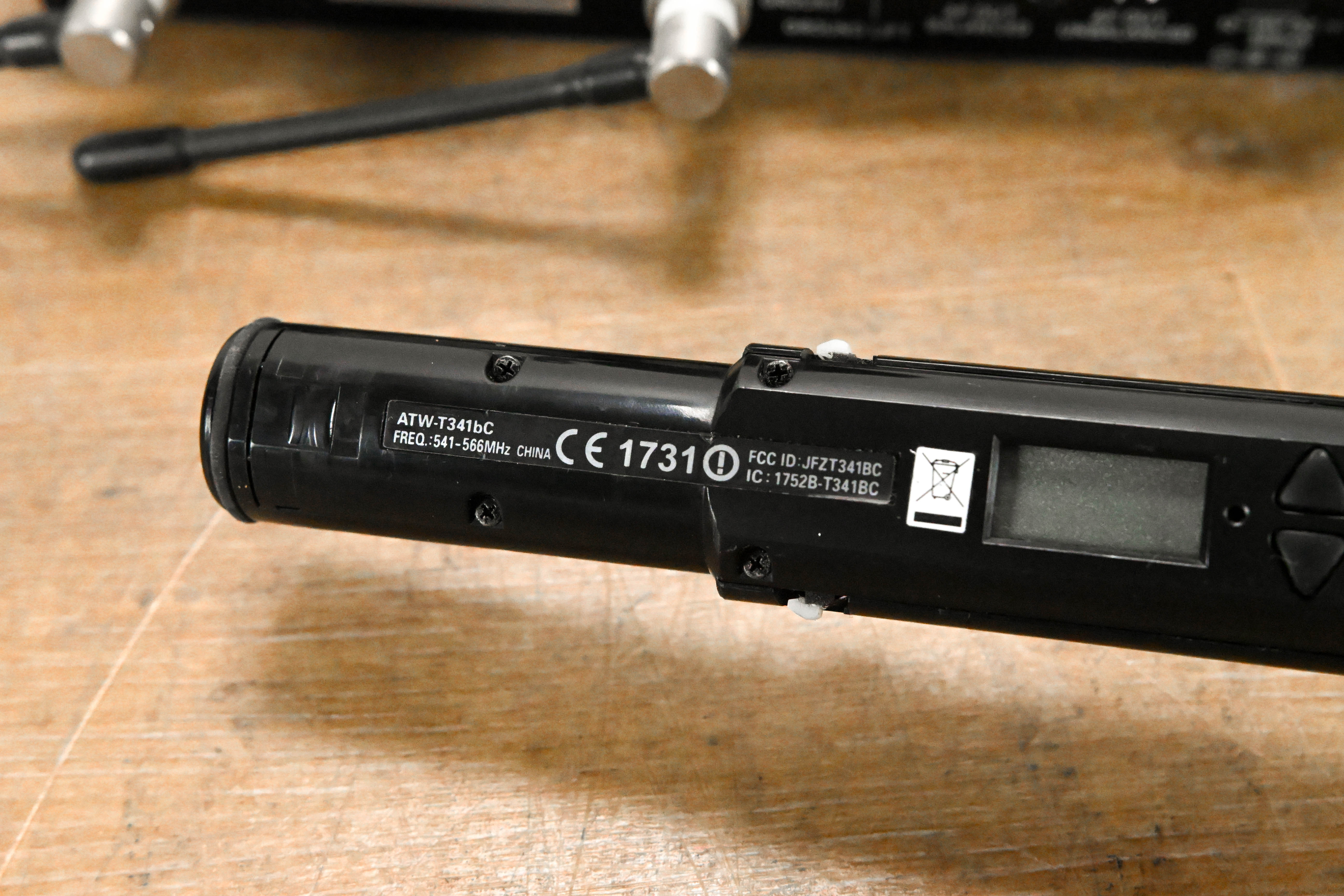 Audio-Technica ATW-R3100bC Receiver w/ ATW-T341bC Mic 541-566 MHz