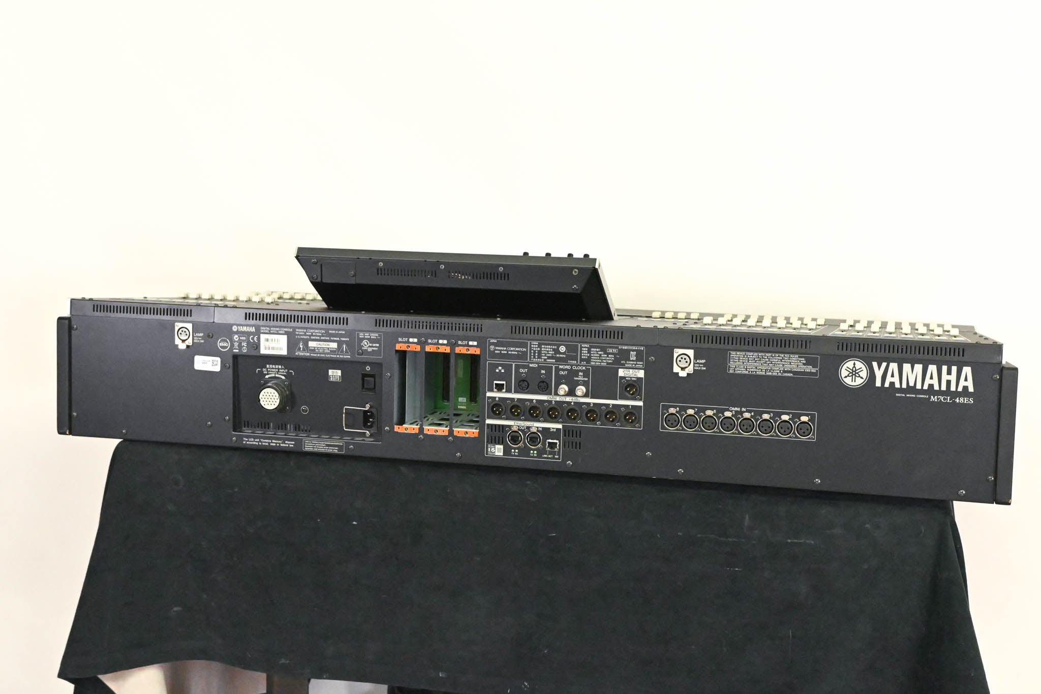 Yamaha M7CL-48ES 48-Channel EtherSound Digital Audio Mixer CG01S2P