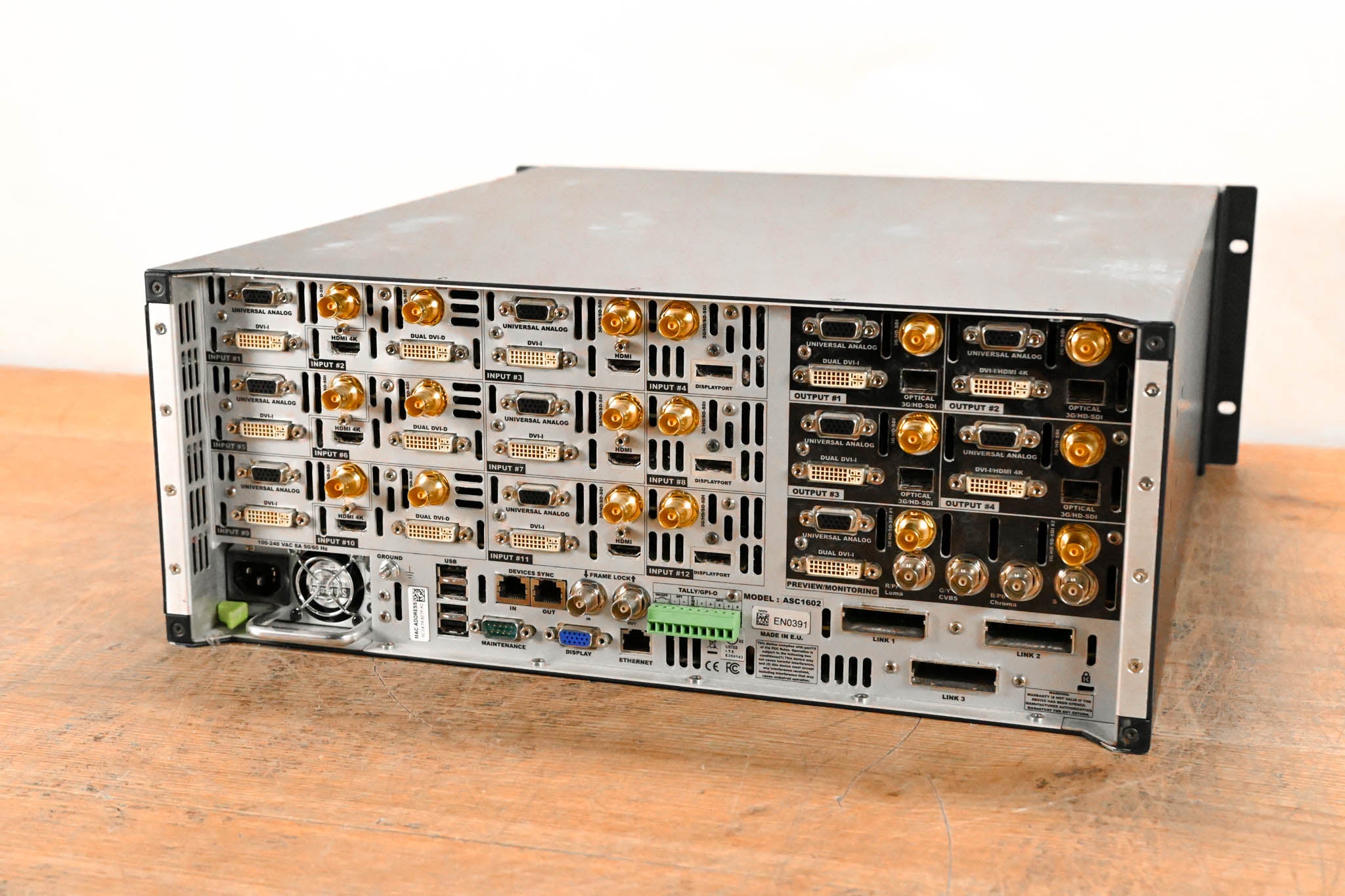 Analog Way Ascender 16-4K Switcher/Video Wall Controller