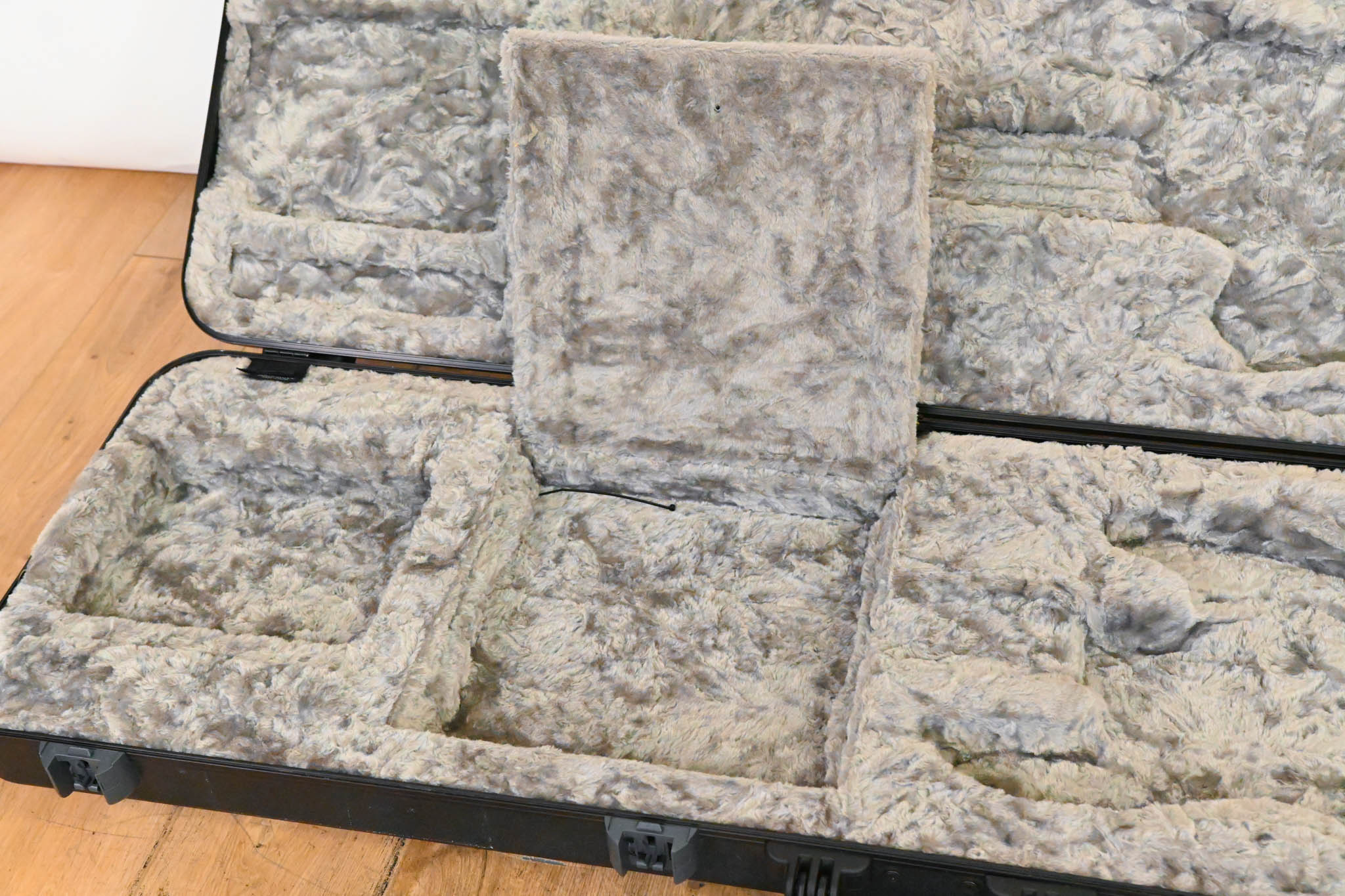 Fender Deluxe Molded Bass Case - Black