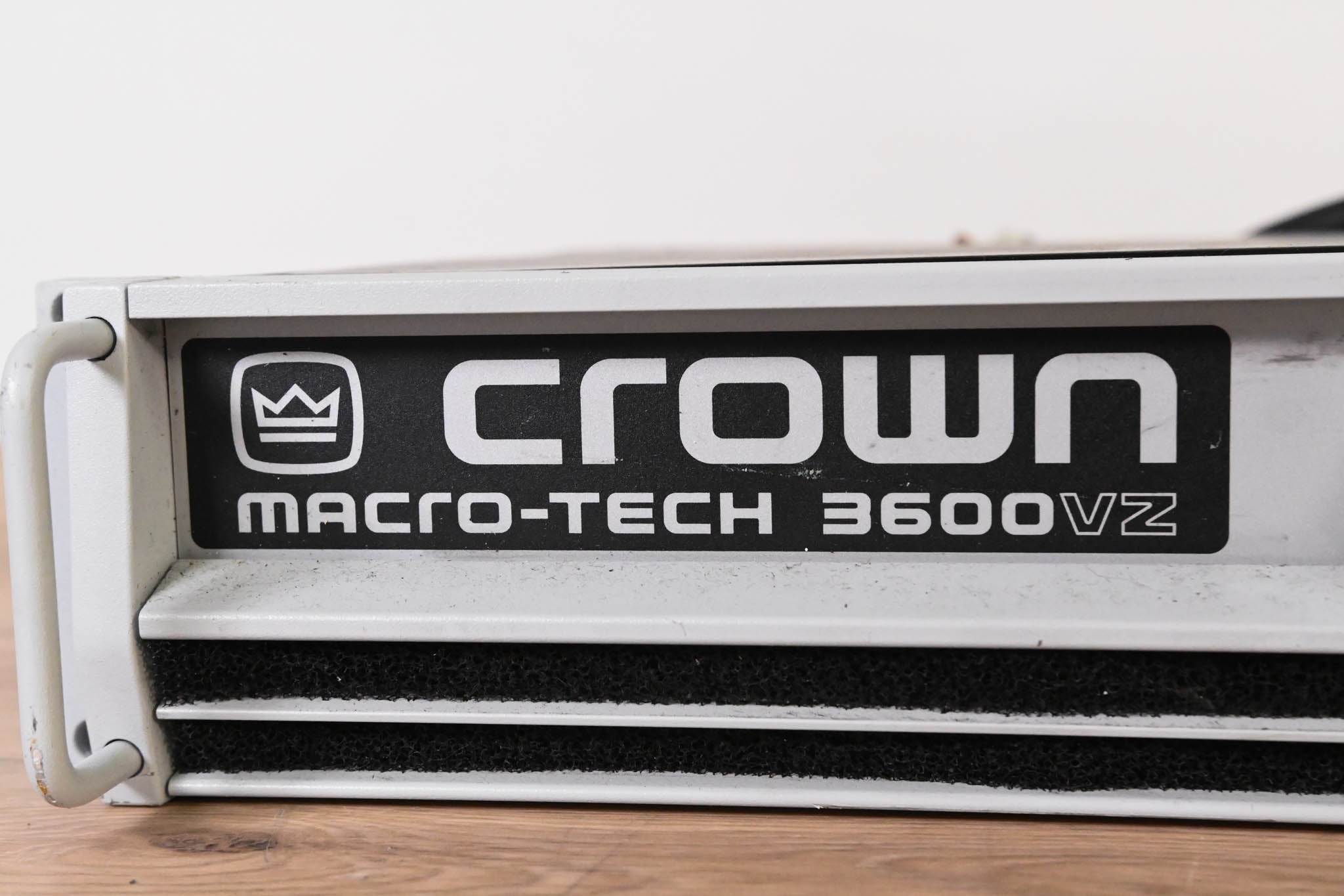 Crown Macro-Tech 3600VZ 2-Channel Power Amplifier