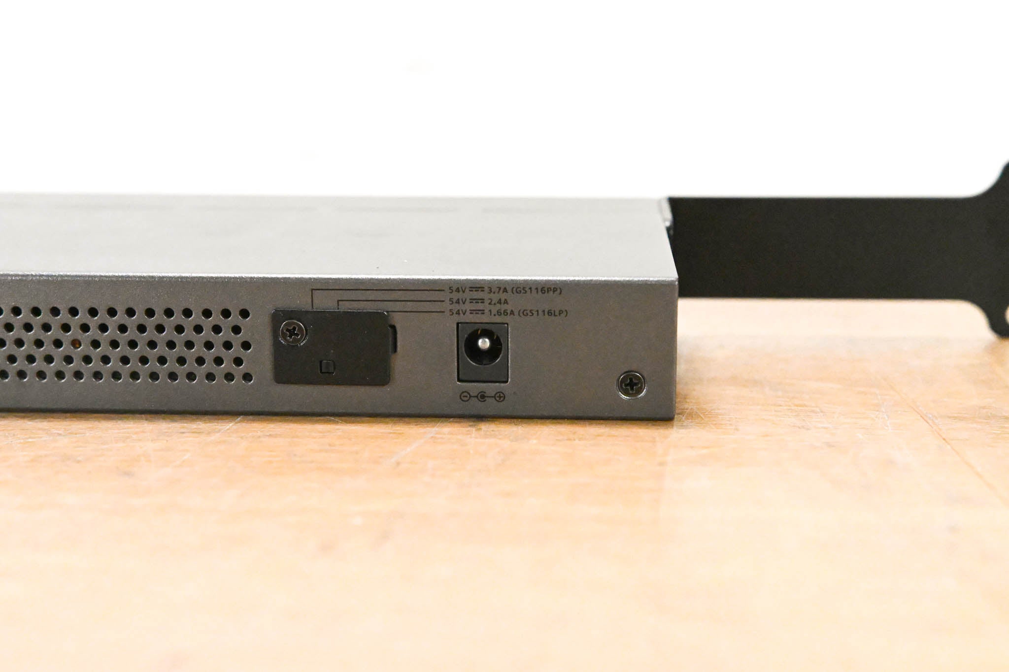 NETGEAR GS116PP 16-Port Gigabit PoE+ Compliant Unmanaged Switch