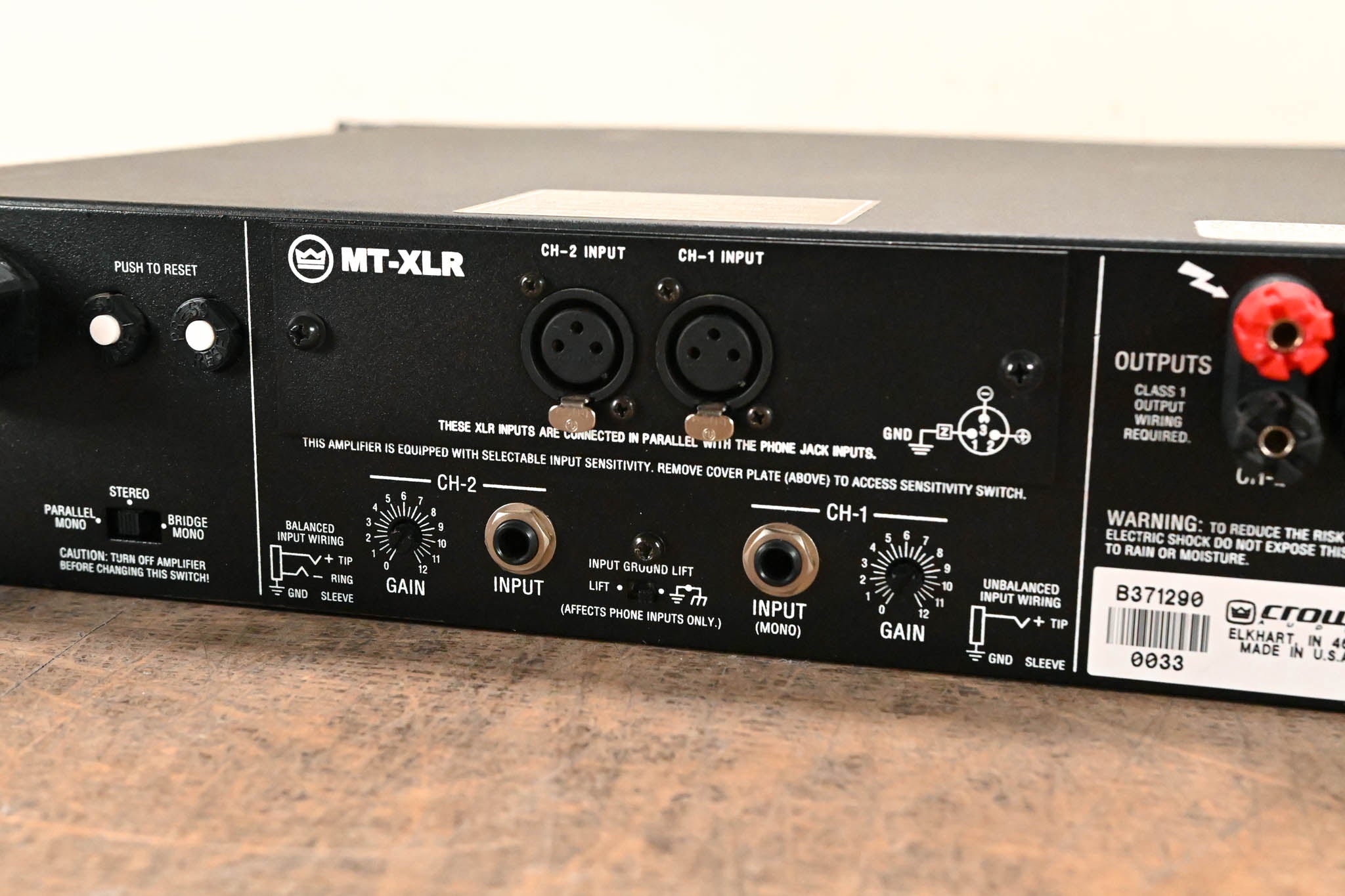 Crown Micro-Tech 2400 2-Channel Power Amplifier