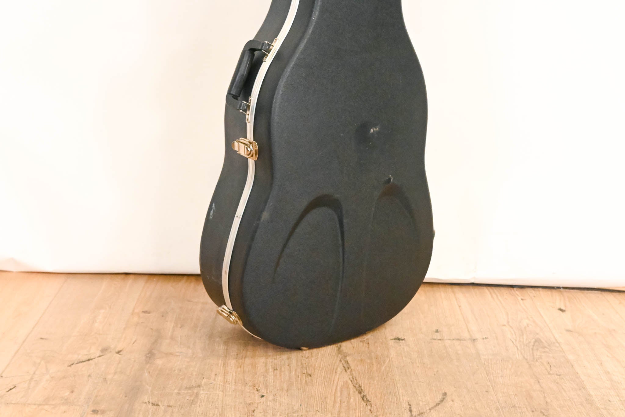 Martin 000 630 Molded Acoustic Guitar Case Black Green