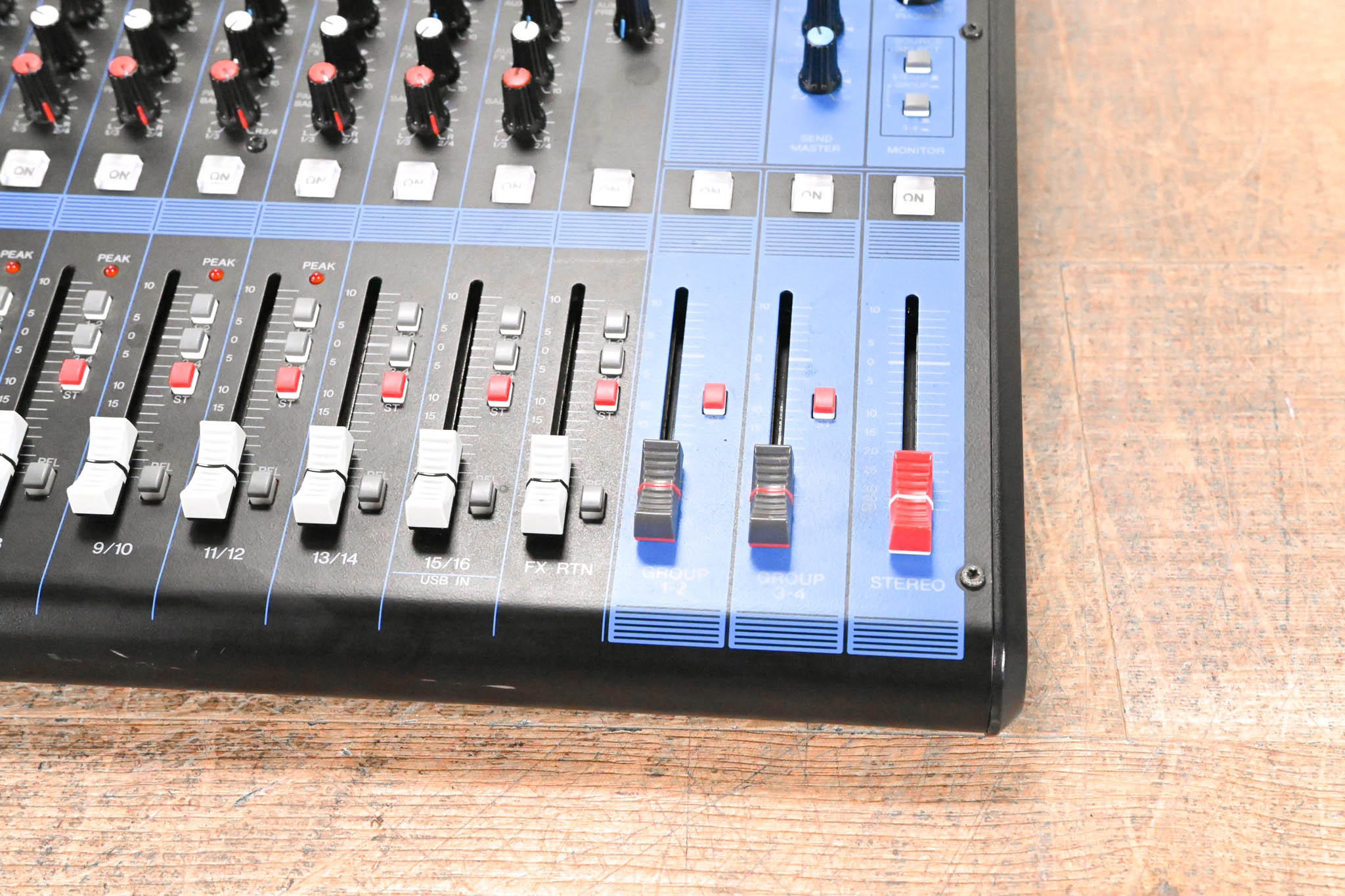 Yamaha MG16XU 16-Channel Mixer with USB and Effects