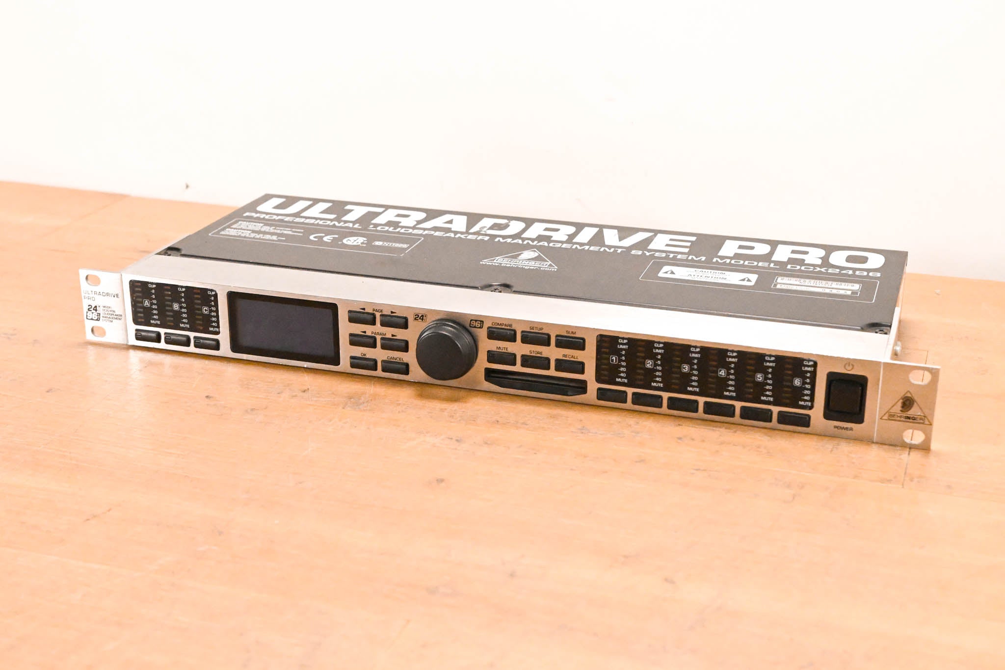 Behringer ULTRADRIVE PRO DCX2496 Loudspeaker Management System