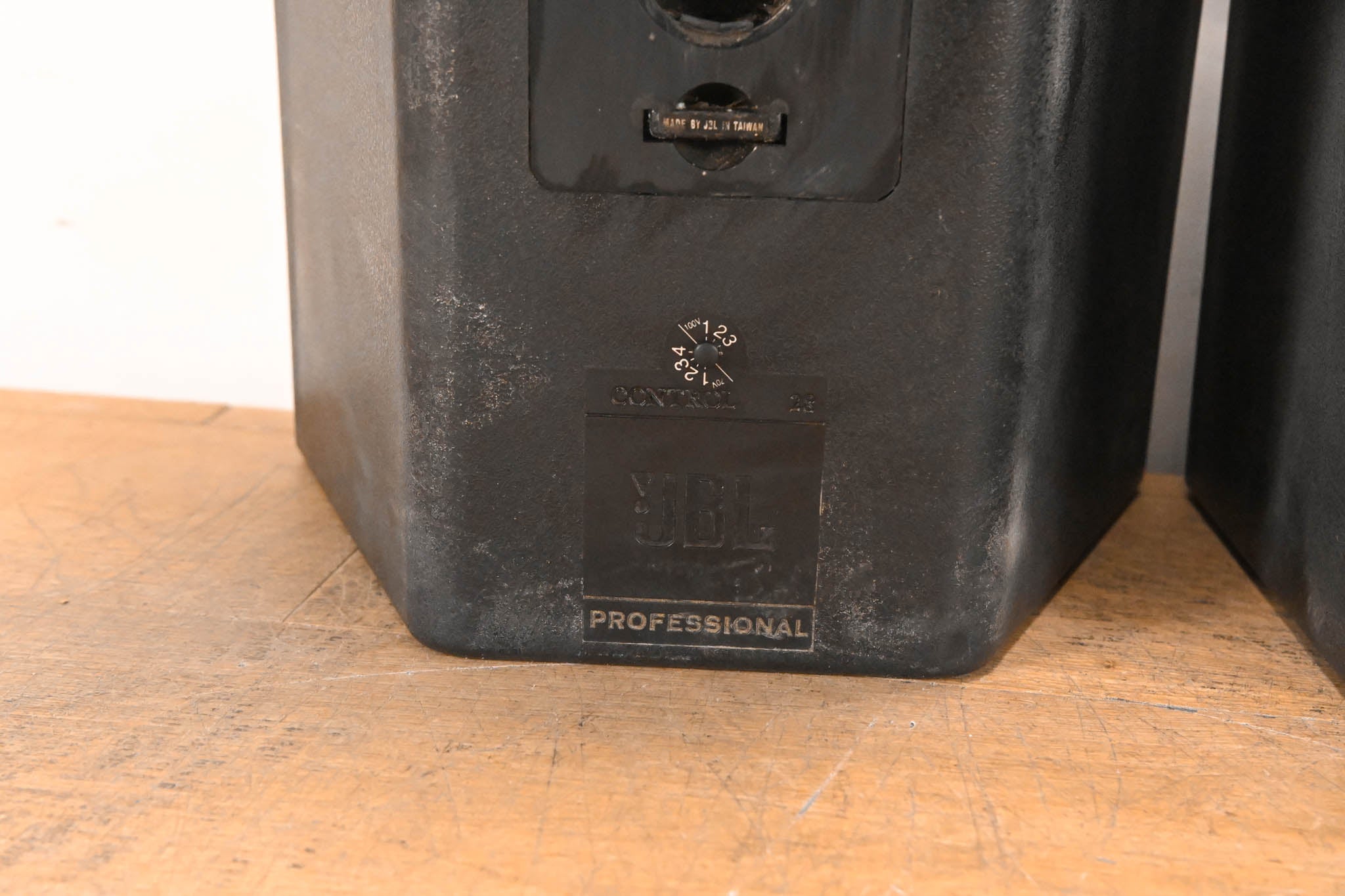 JBL Control 28 2-Way 8" Indoor/Outdoor Speaker (PAIR)