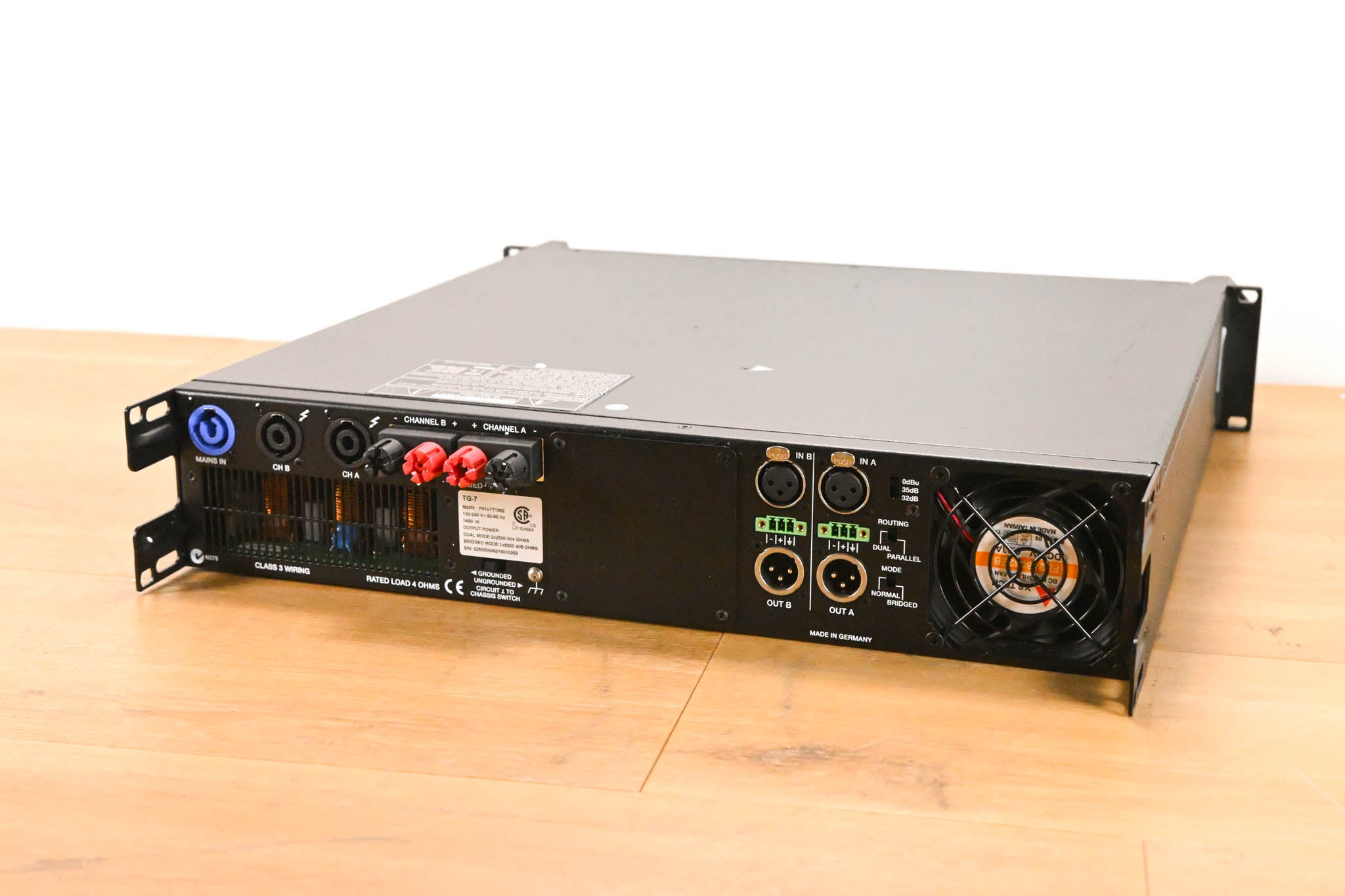 Electro-Voice (EV) TG-7 Tour-Grade Stereo Power Amplifier