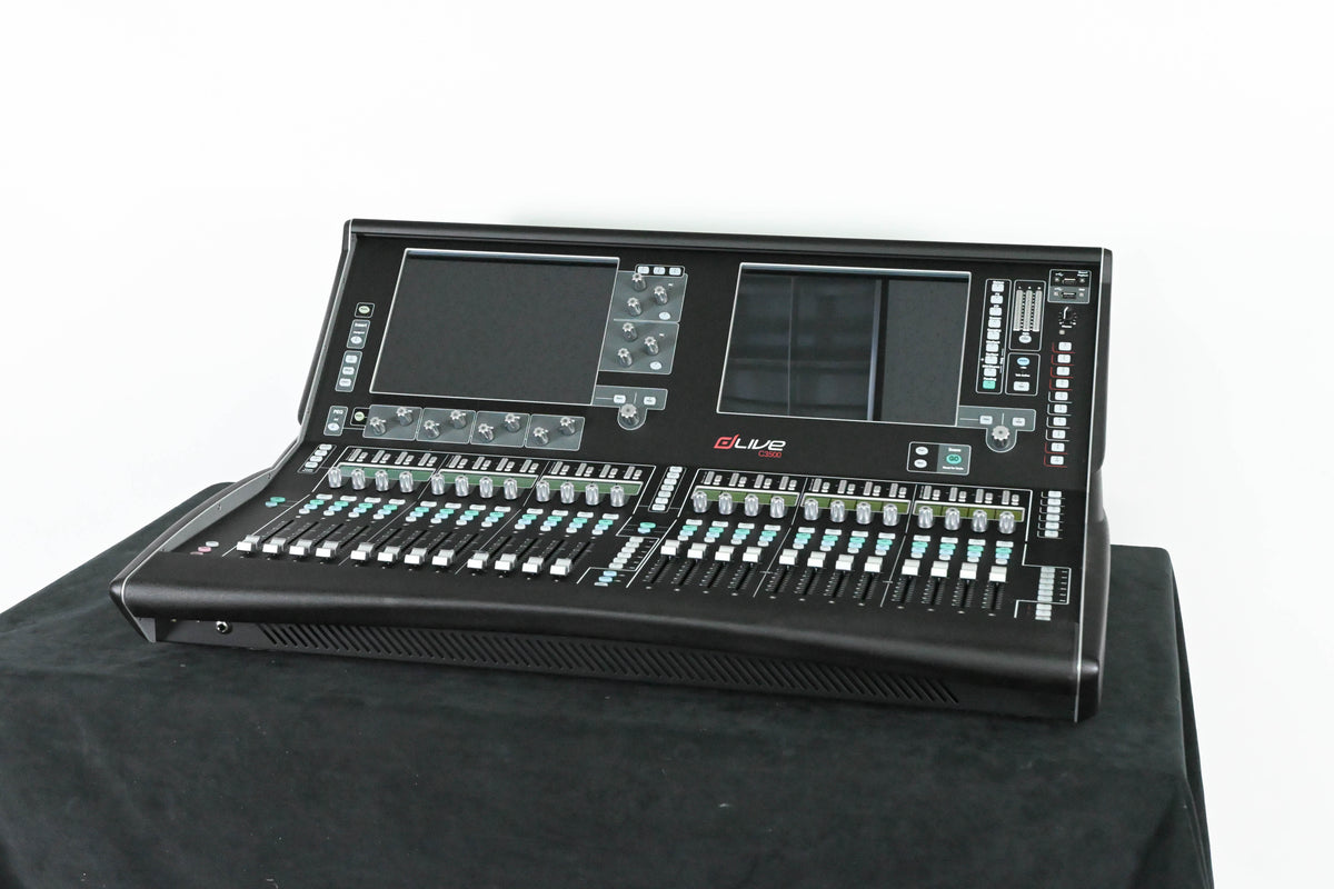 Allen & Heath dLive C3500 Control Surface w/ CDM64 64-in/32-out MixRack