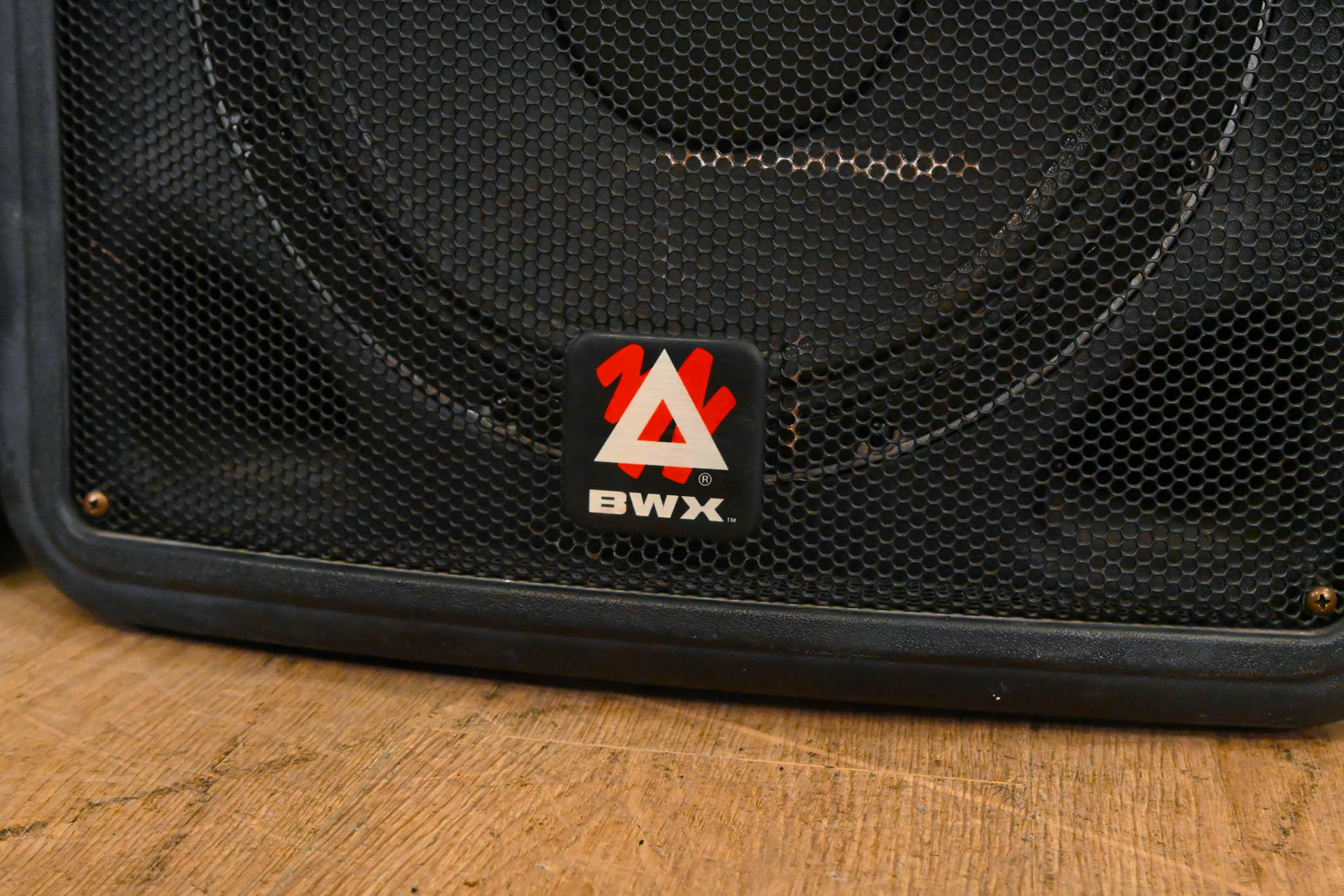 Peavey Impulse 1012p Biamped Powered Speaker (PAIR)