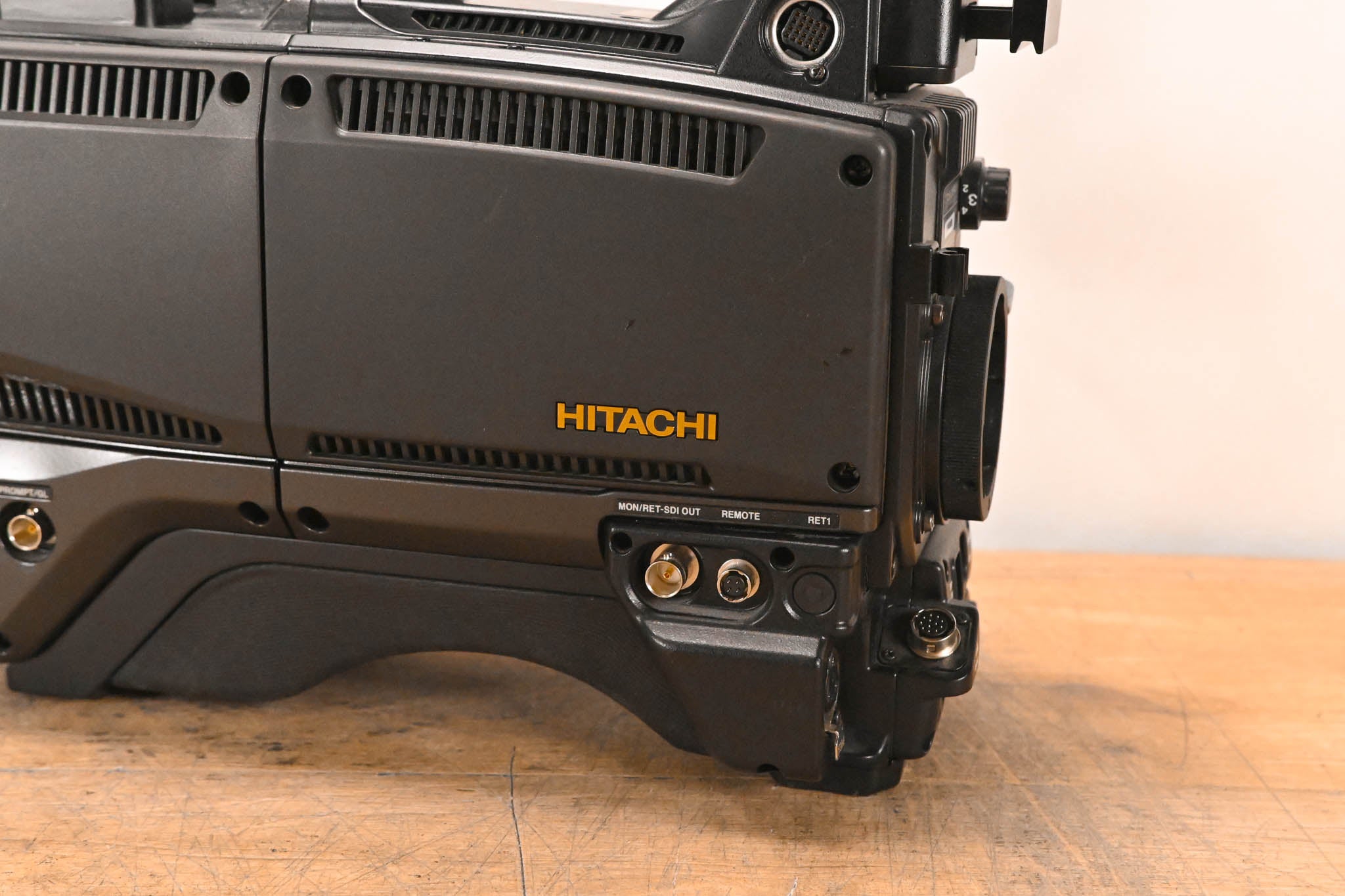 Hitachi Z-HD5000 HDTV Camera with CA-HF1000 Camera Adaptor