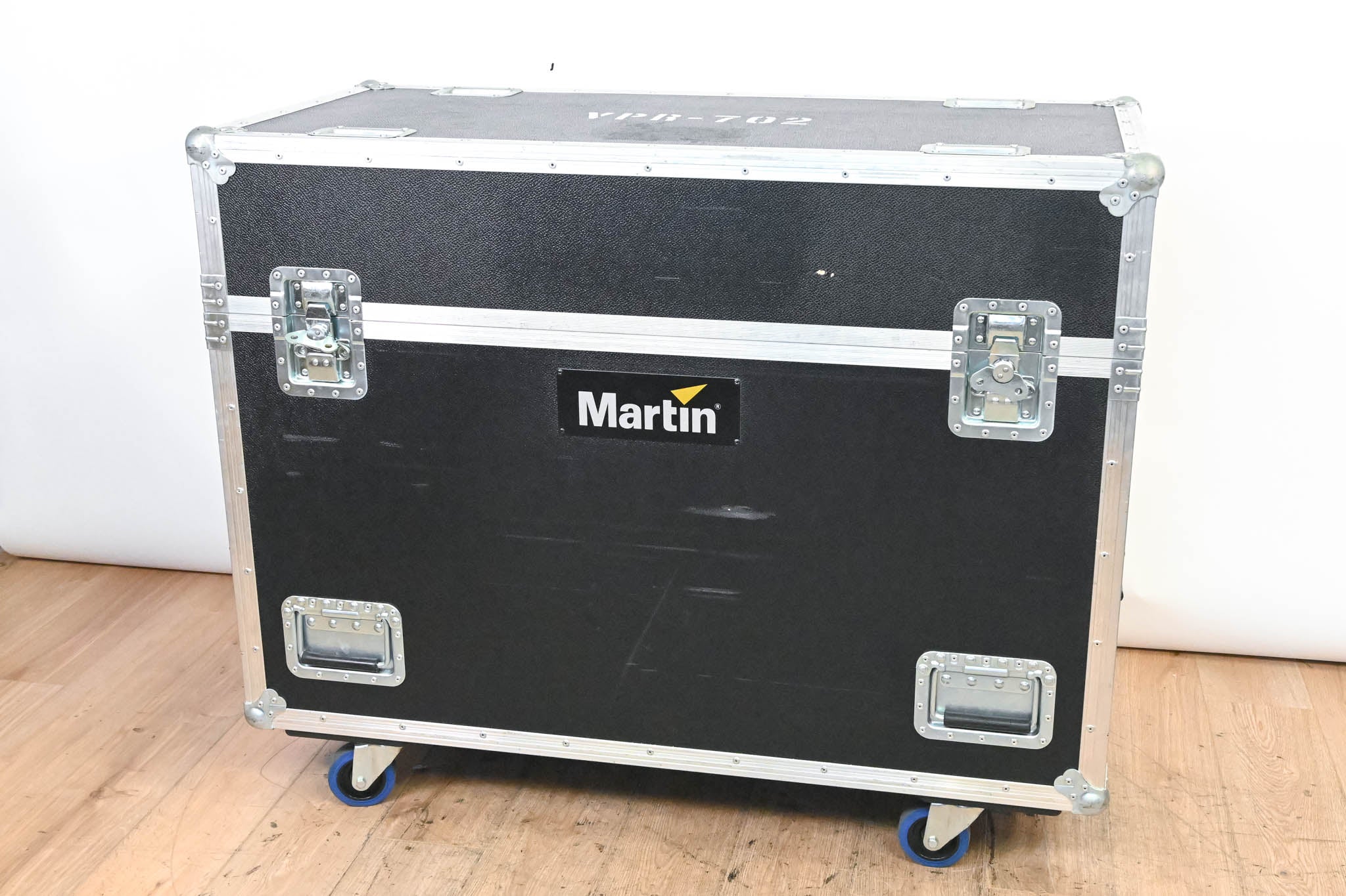 Martin MAC Viper AirFX Aerial Effects Fixture Pair with Flight Case