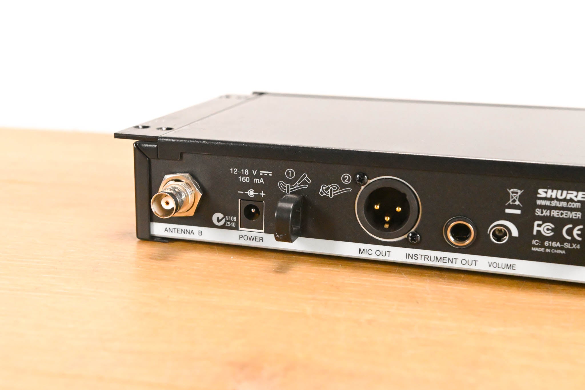 Shure SLX4 Wireless Receiver - H5 Band: 518-542 MHz (NO POWER SUPPLY)