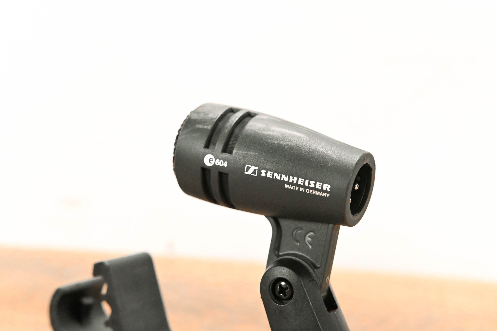 Sennheiser e 604 Dynamic Cardioid Instrument Microphone