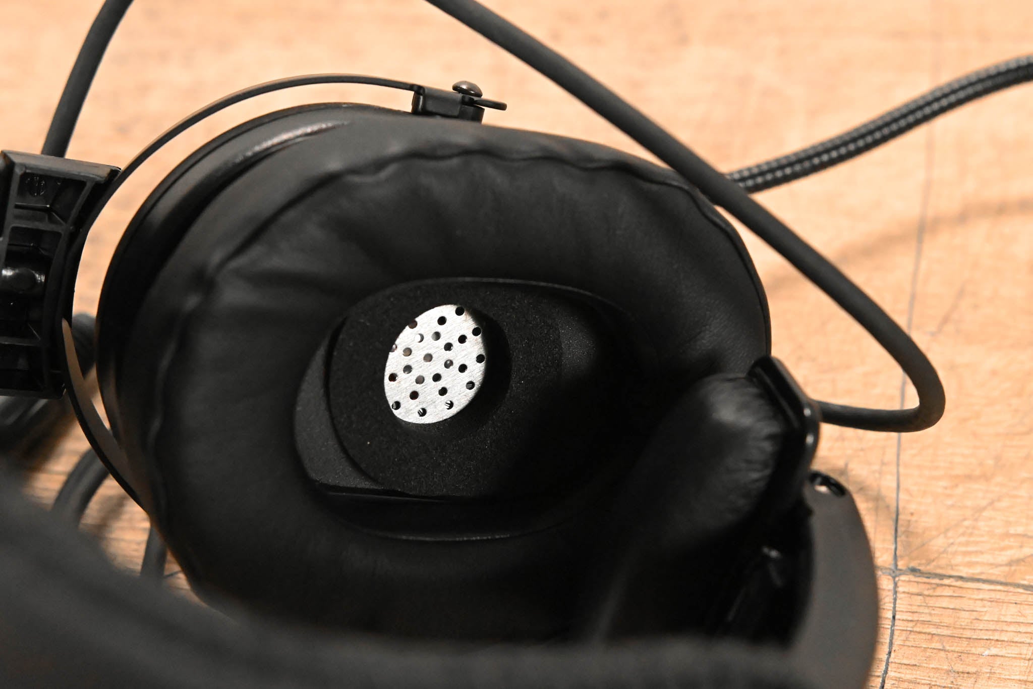RTS HR-1 Single-Sided Headset with Flexible Dynamic Boom Mic